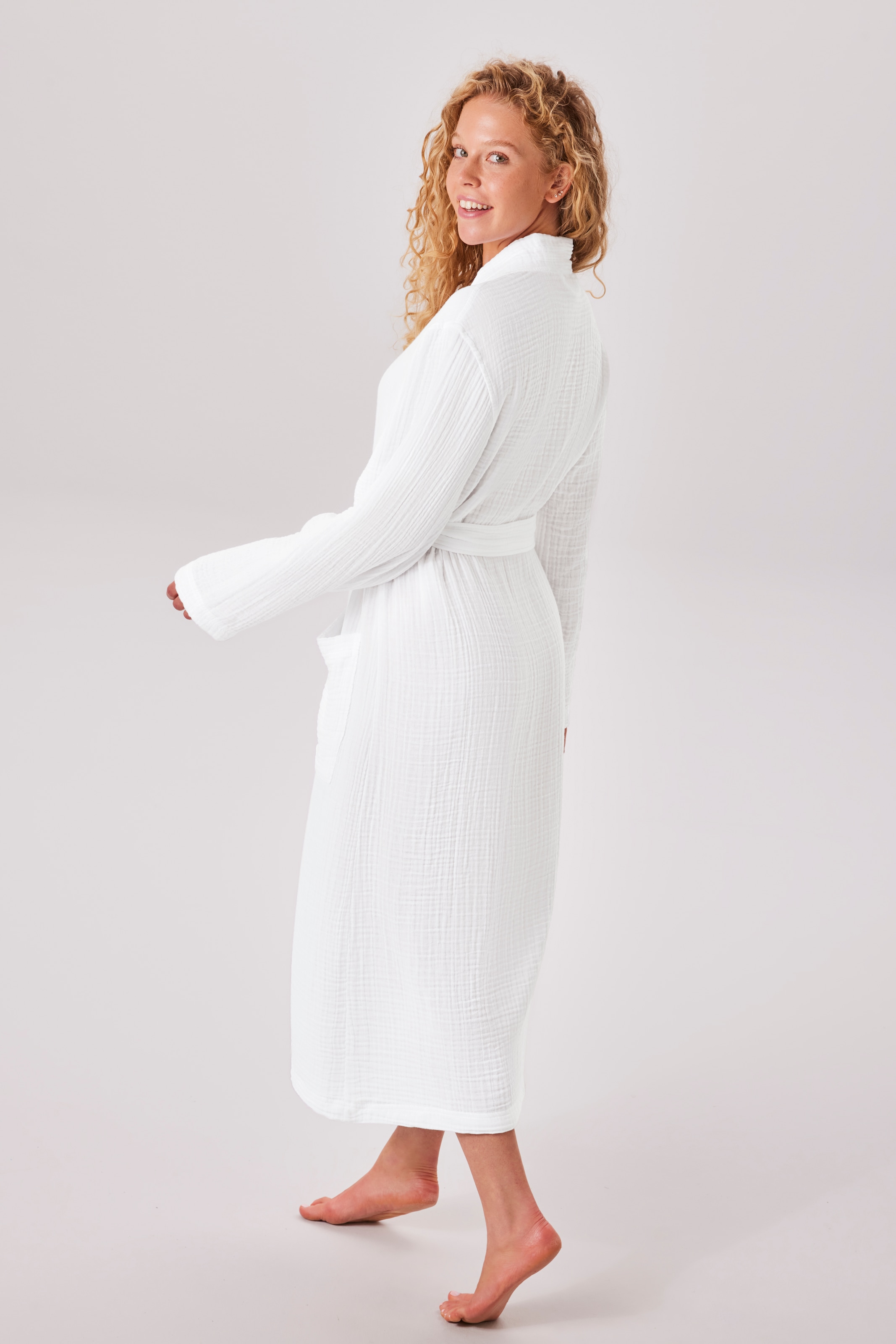 my home Peignoir de bain »Juna Musselin, ideal für Sauna & Spa, Hotelbademantel, Morgenmantel« 1 cuis modern, leichte Qualität, 100% Baumwolle