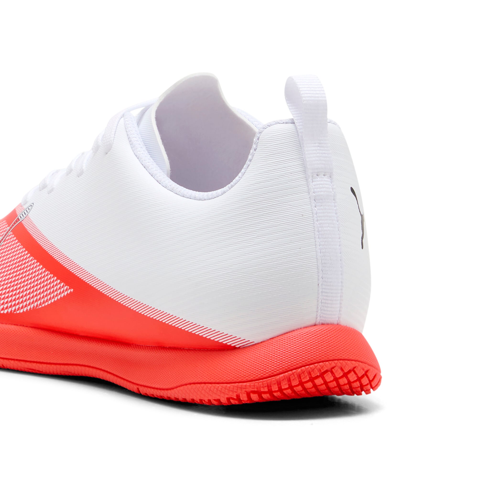 PUMA Chaussure de football »ULTRA 7 PLAY IT JR«  pour salle et rue, pour jeunes