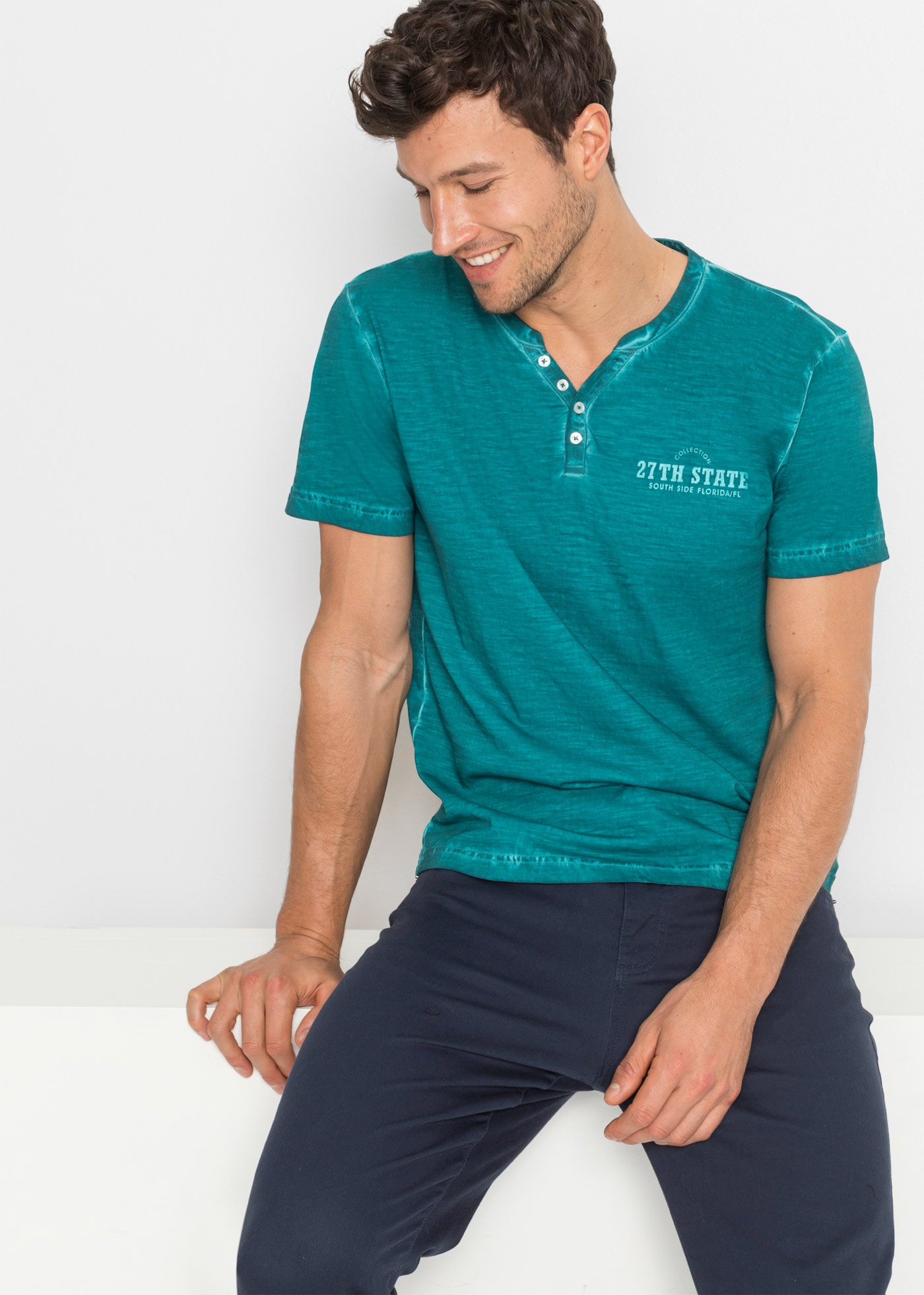 bonprix T-shirt Henleys Regular fit, Kurzarm, aus Baumwolle, Fade Out Look