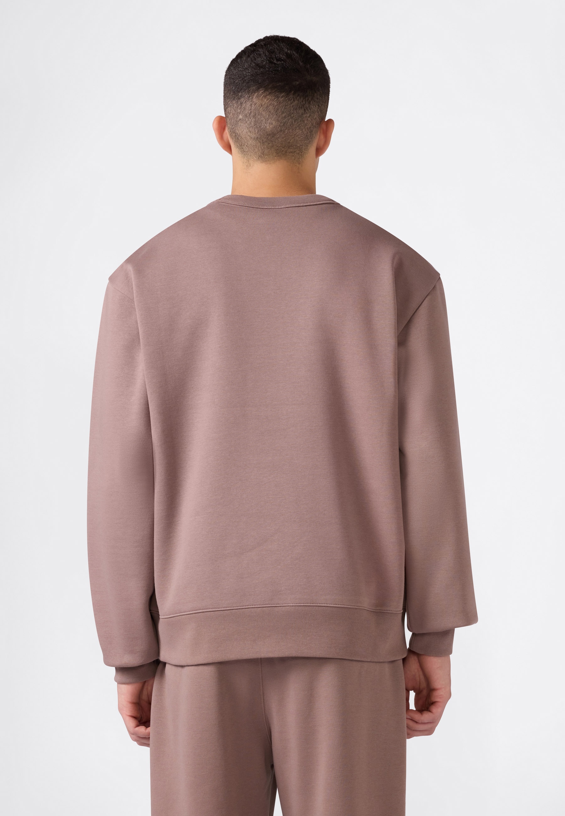 Champion Sweatshirt »SPORTWEAR CREWNECK Relax Fit«, Langarm-Design, Crewneck-Ausschnitt, aus Baumwolle und Polyester
