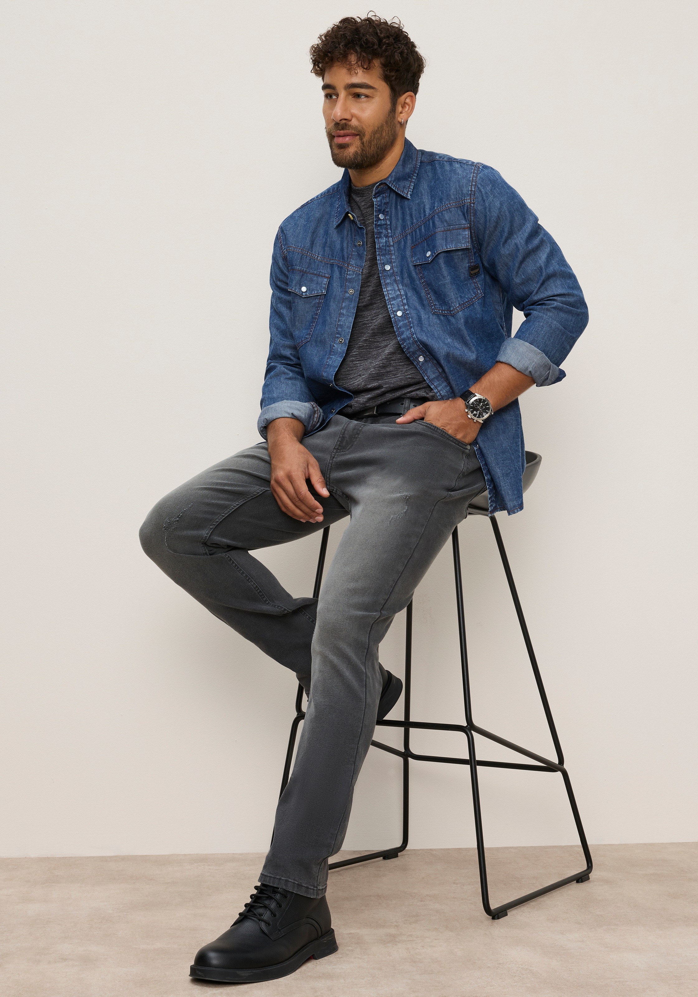 Bruno Banani Slim-fit-Jeans »Liam« mit schmaler Beinform, niedrige Leibhöhe, in 32 und 34 Inch