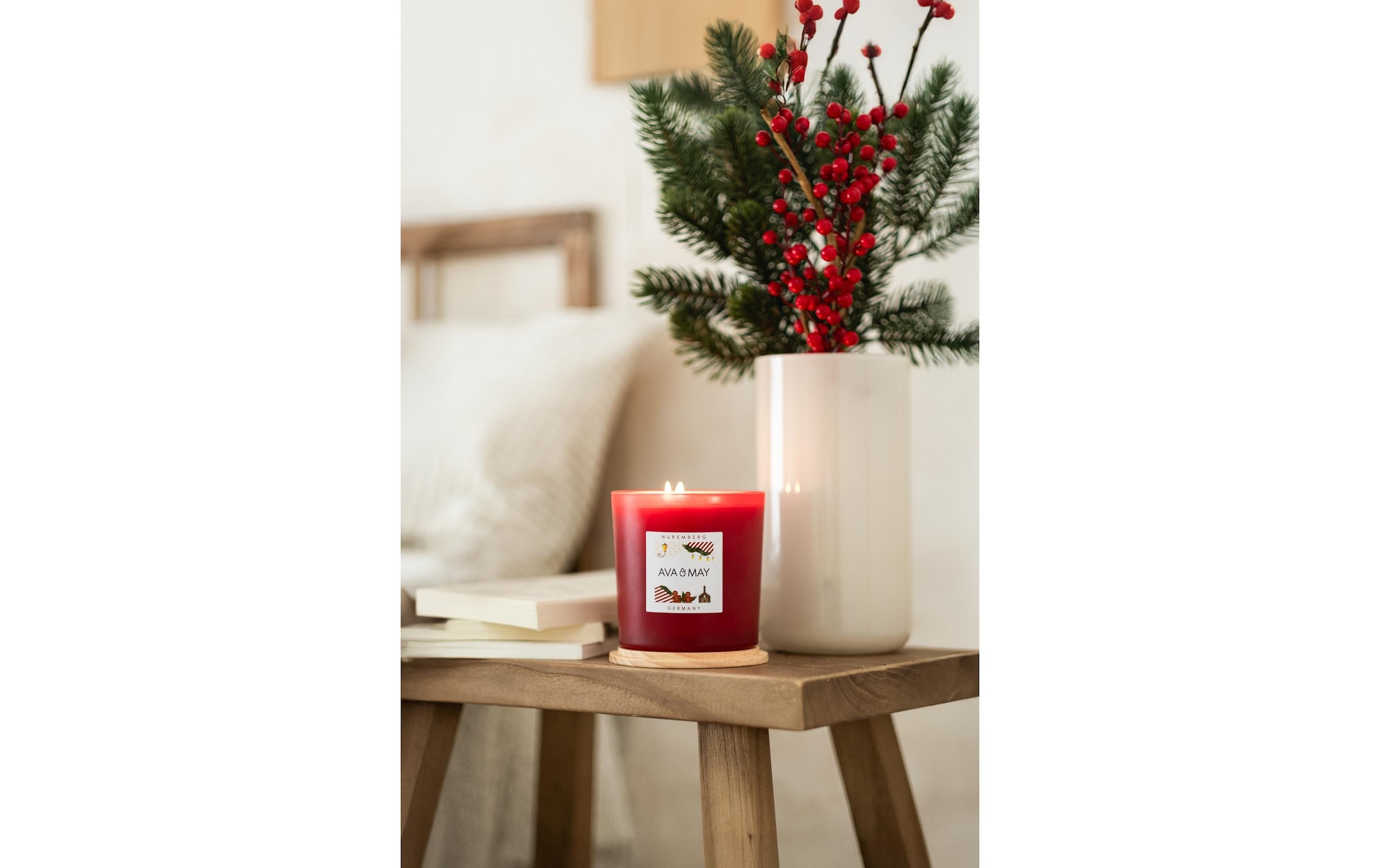 AVA & MAY Duftkerze »Nürnberg, Duftkerze mit dem Deckel aus Echtholz«