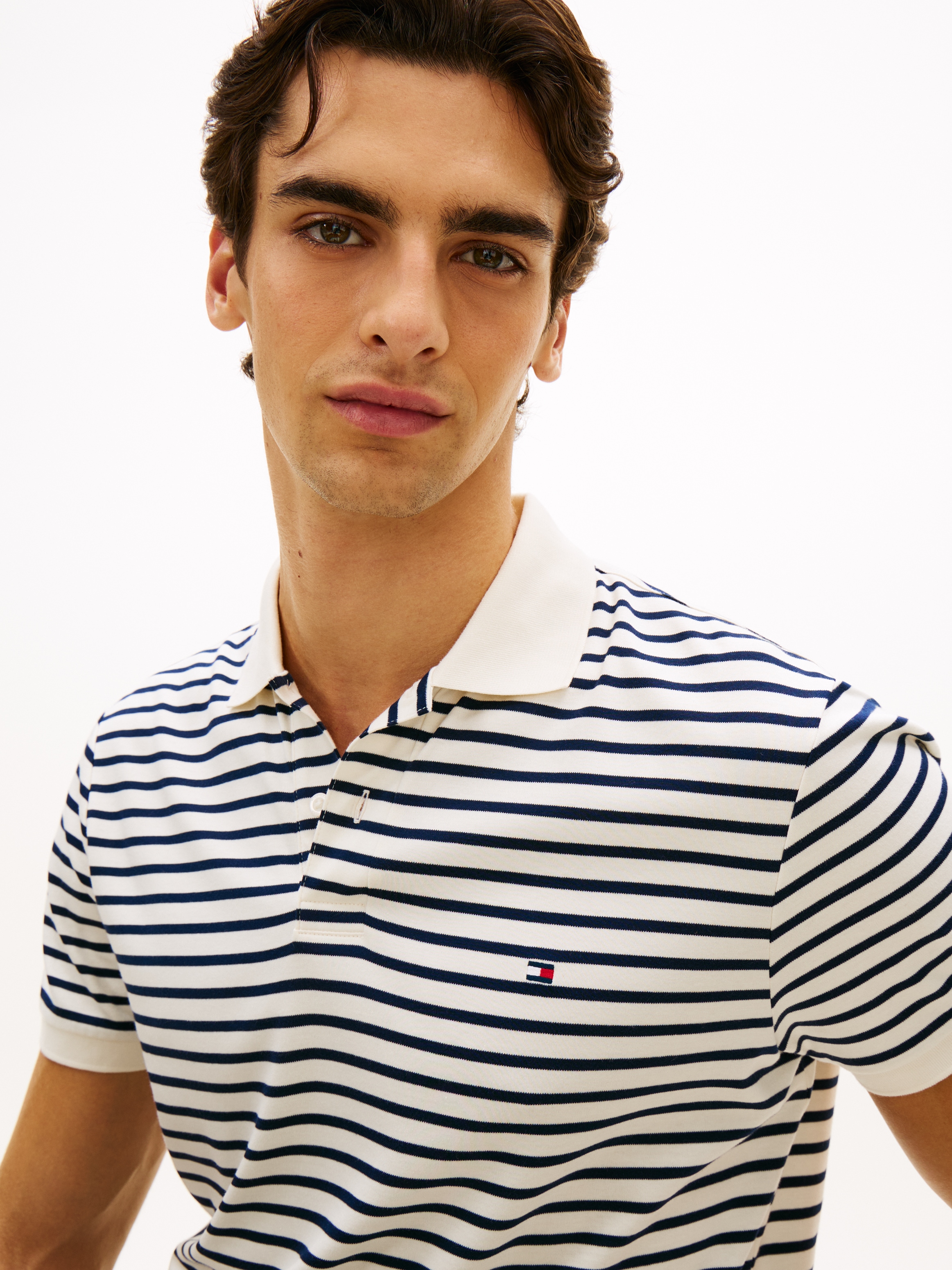 Tommy Hilfiger Poloshirt »LIQUID COTTON REGULAR SEASONAL« mit Logostickerei