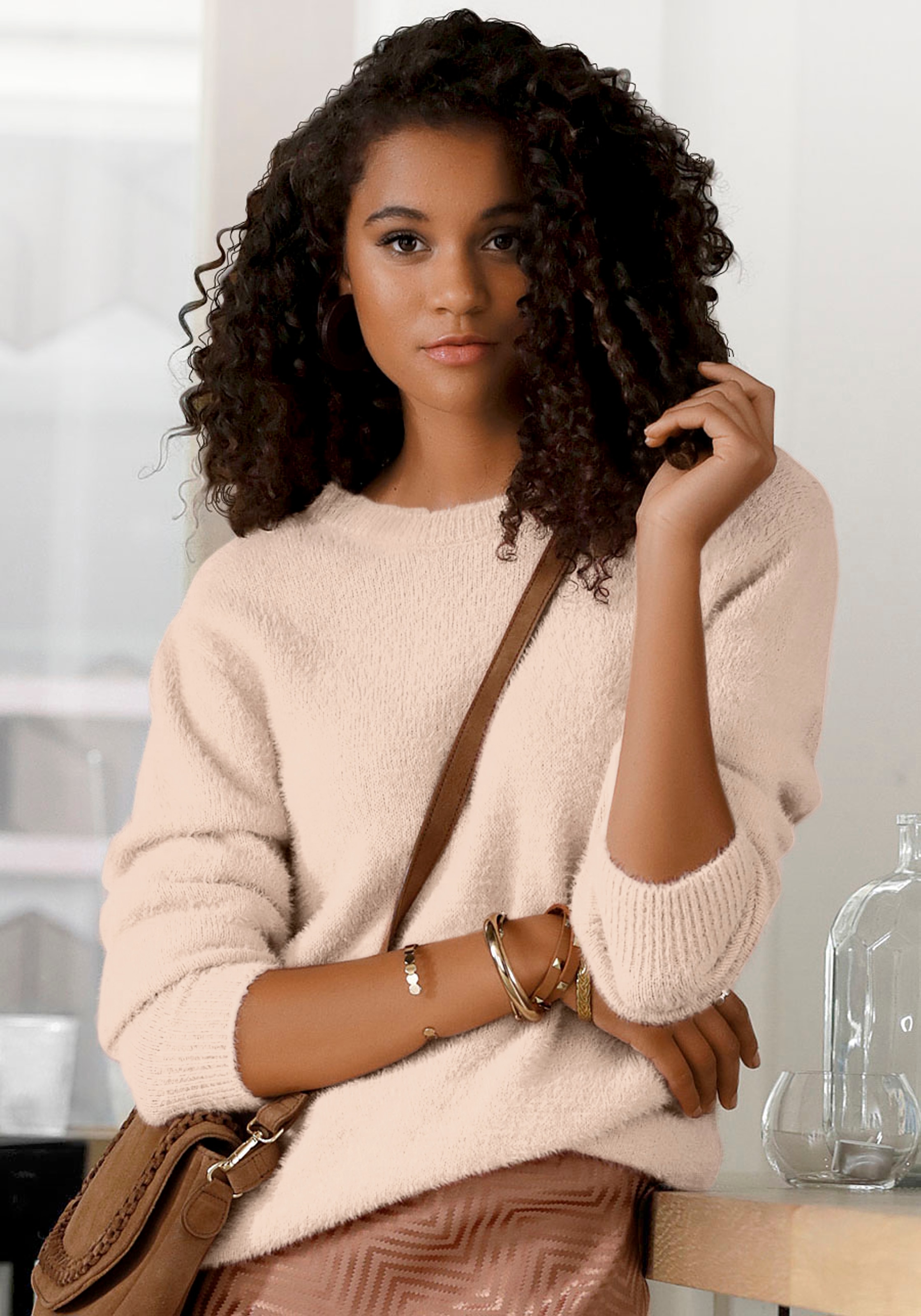 LASCANA Rundhalspullover mit Flausch-Effekt, lockerer Damenpullover, Basic