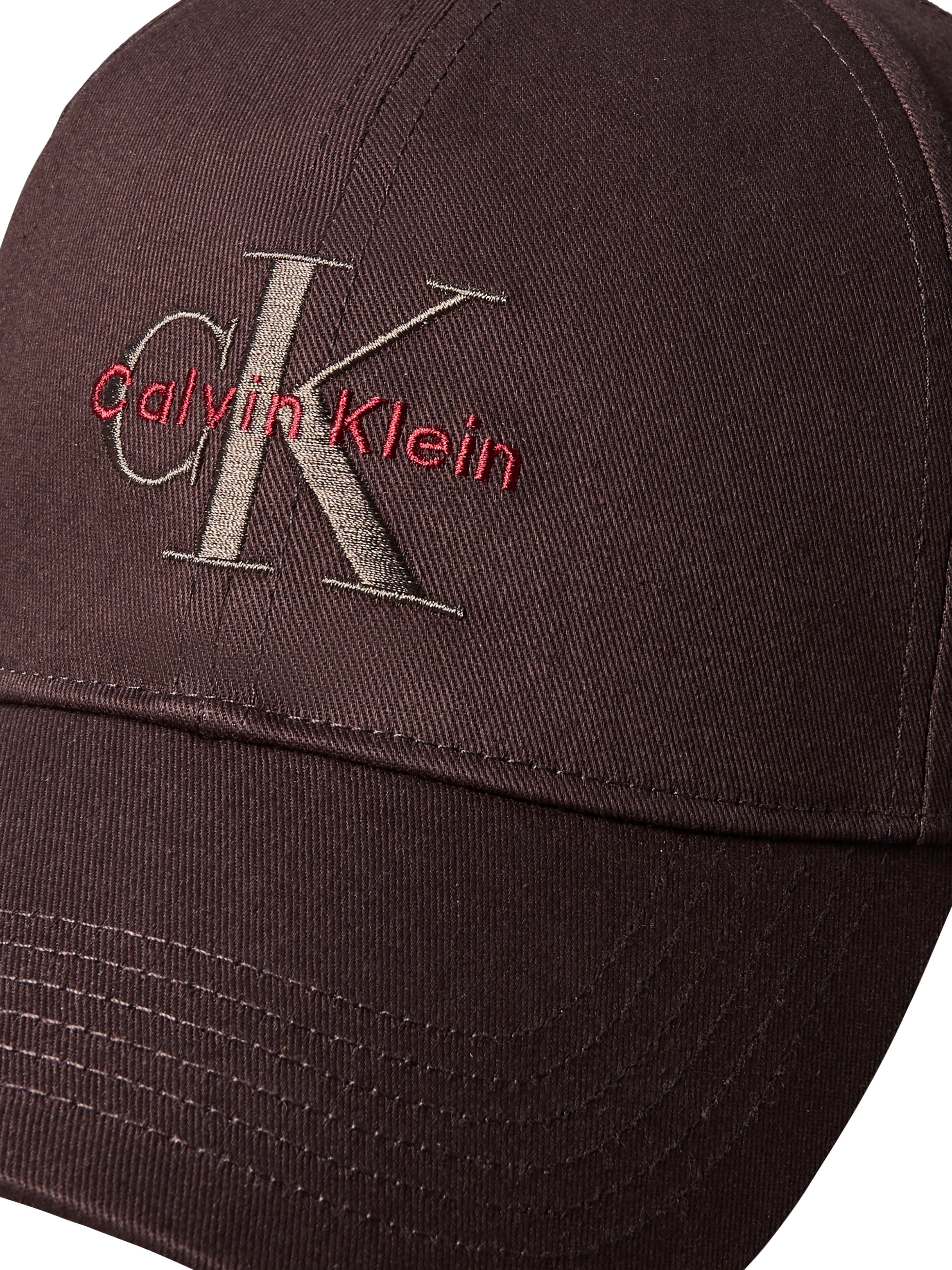 Calvin Klein avec logo de marque