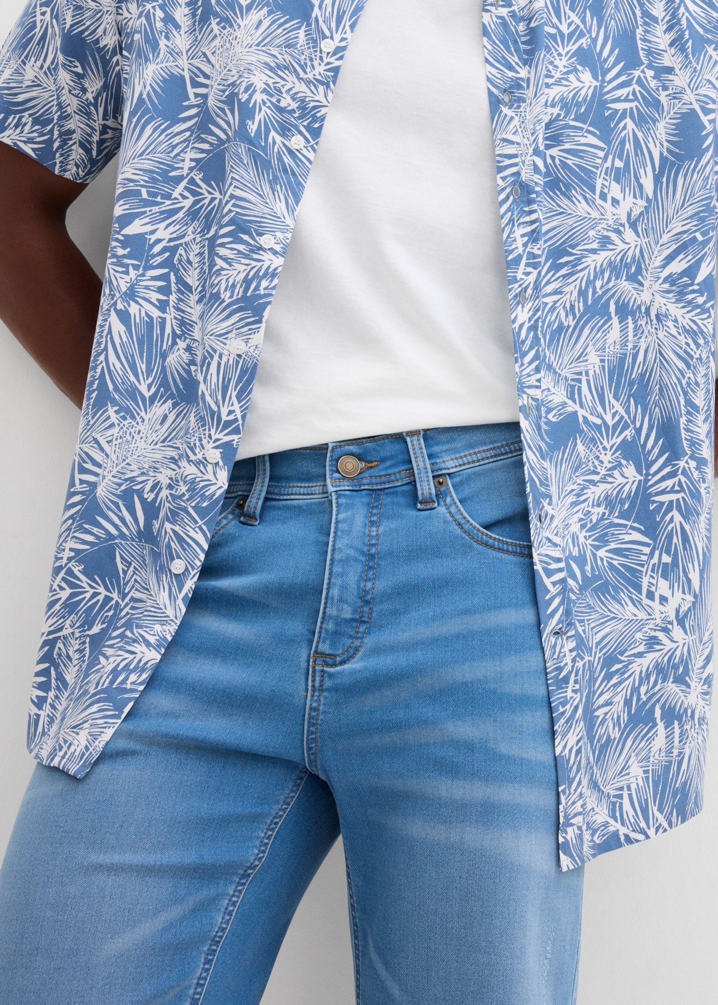 bonprix Bermuda  avec effet usé, en coton, polyester et élasthanne, style décontracté