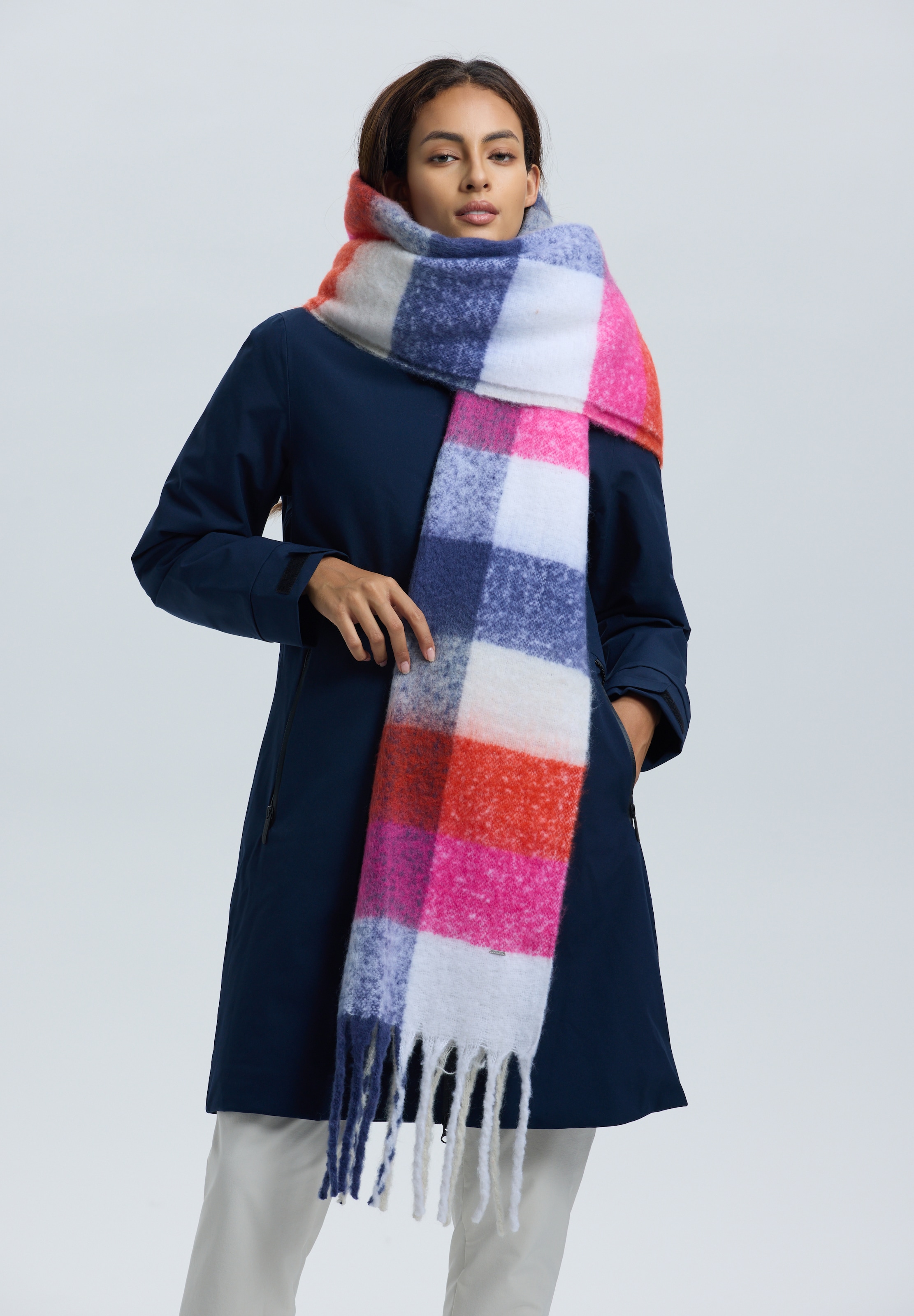 Luhta Écharpe »LUHTA NAANJOKI« 1 cuis für Erwachsene, mit Fransen, mit Logo-Label, sportlicher Stil