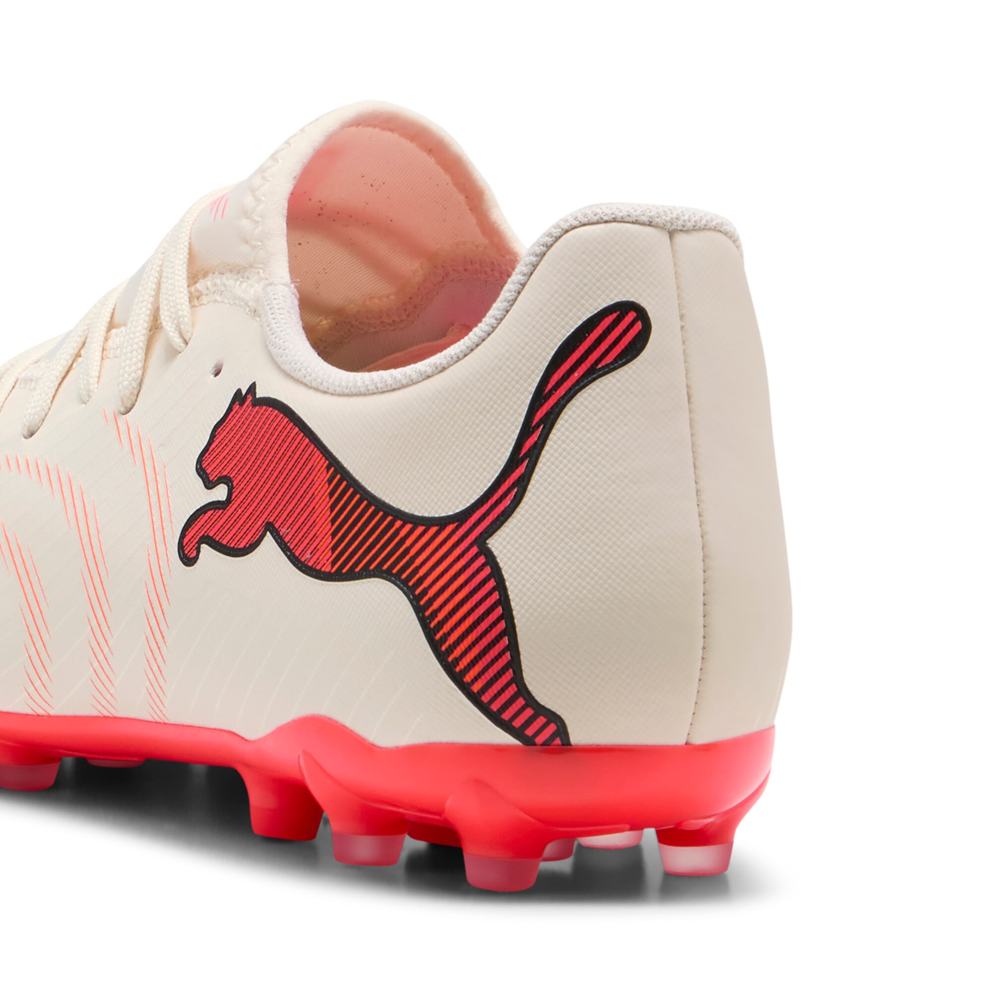 PUMA Chaussure de football »FUTURE 9 PLAY MG«  pour terrains en gazon synthétique