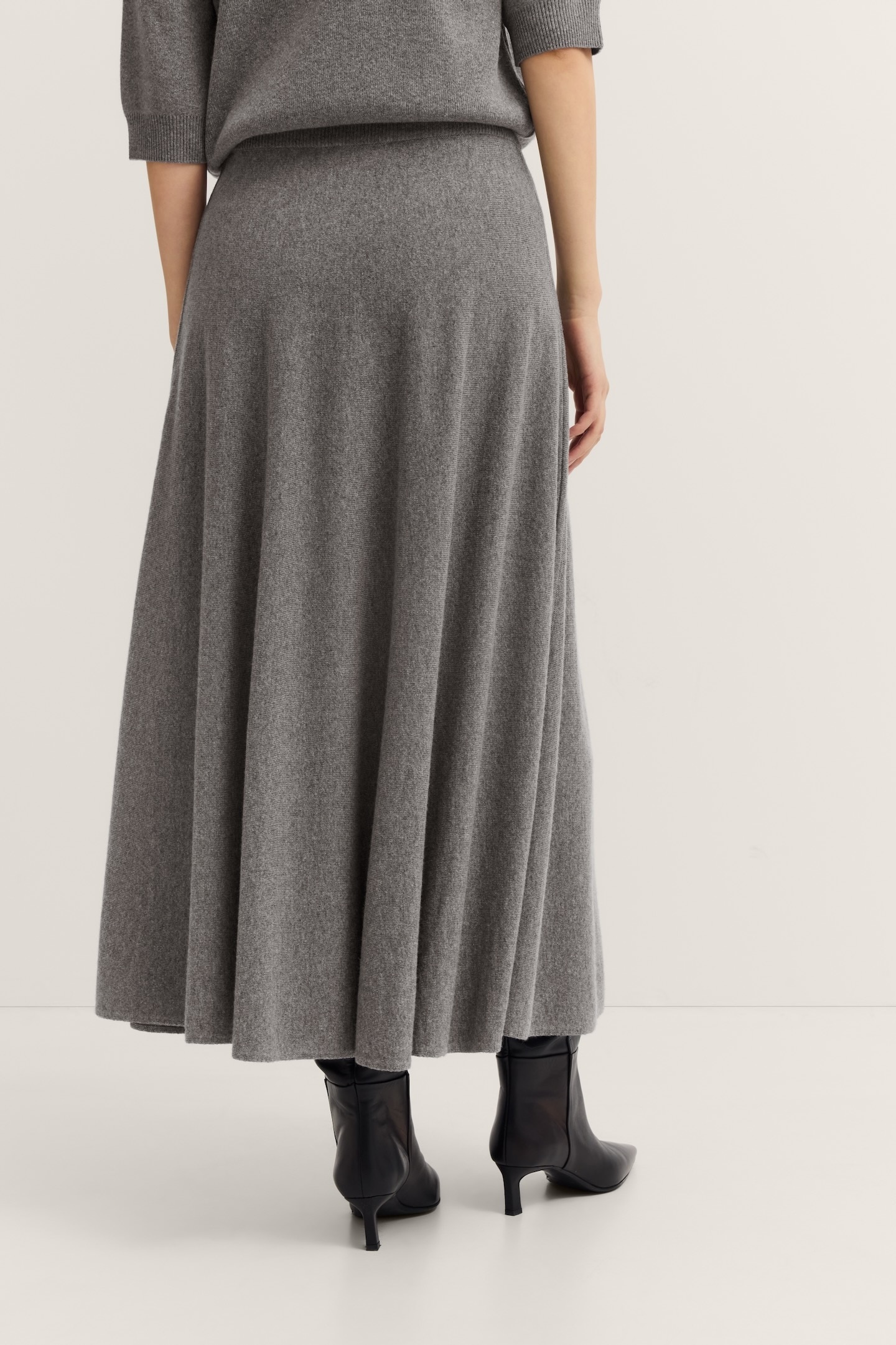 bugatti Strickrock »Bequem & klassisch« in einem weichen Wolle-Kaschmir-Mix