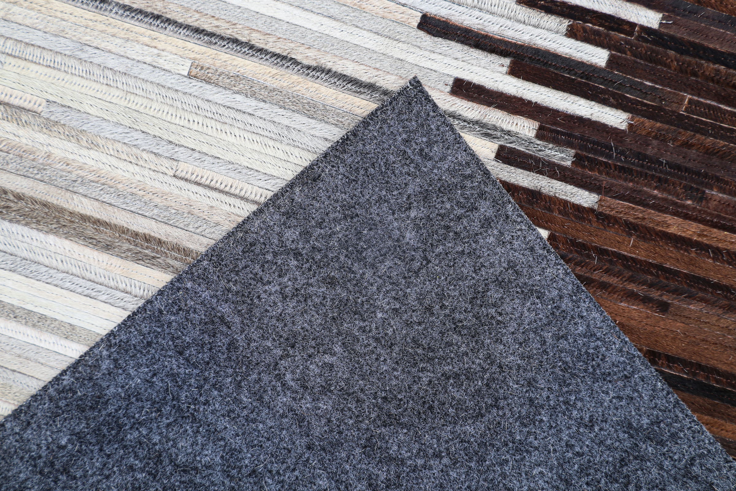 Myflair Möbel & Accessoires Tapis en fourrure »Urban Hide, echtes Rinderfell, LAGERRÄUMUNG« Rectangulaire 10 mm Höhe fait main, produit naturel, structure naturelle & look premium