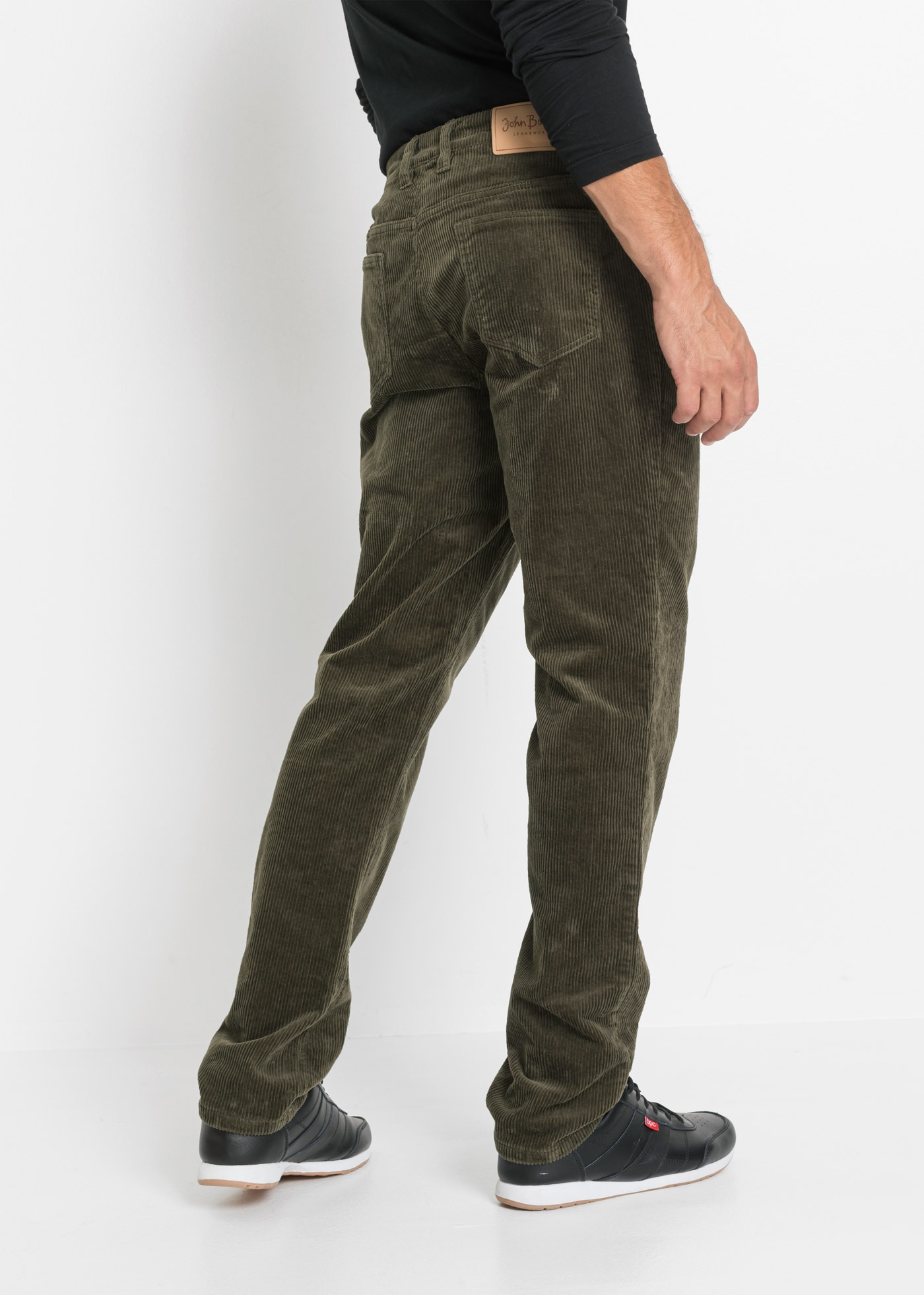 bonprix Pantalon en velours côtelé »Regular Fit Stretch-Cordhose mit Komfortschnitt«  en coton et élasthanne, coupe régulière, coupe confortable