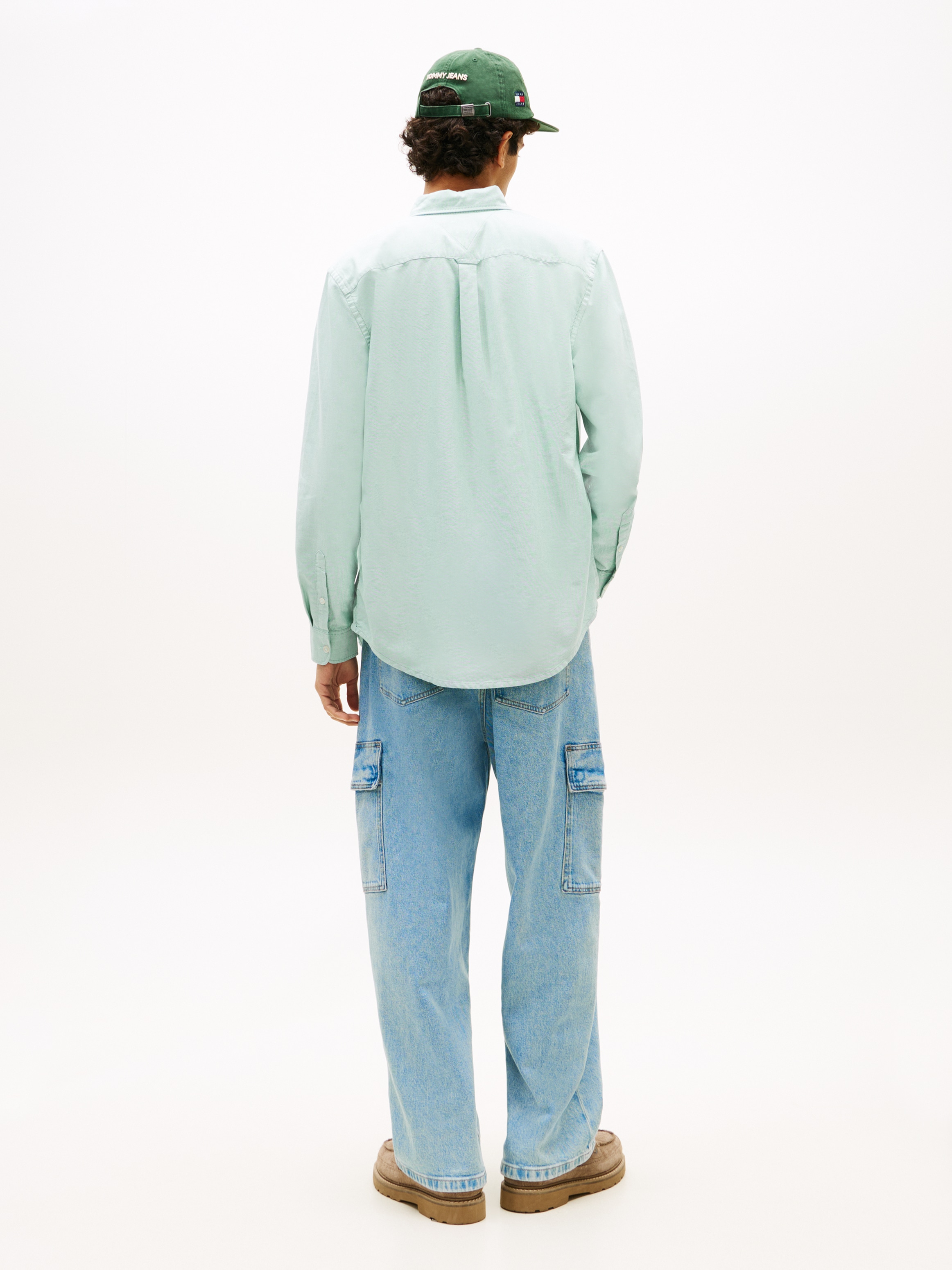 Tommy Jeans Langarmhemd »TJM REGULAR OXFORD« mit Rundhalsausschnitt, Button-down-Kragen