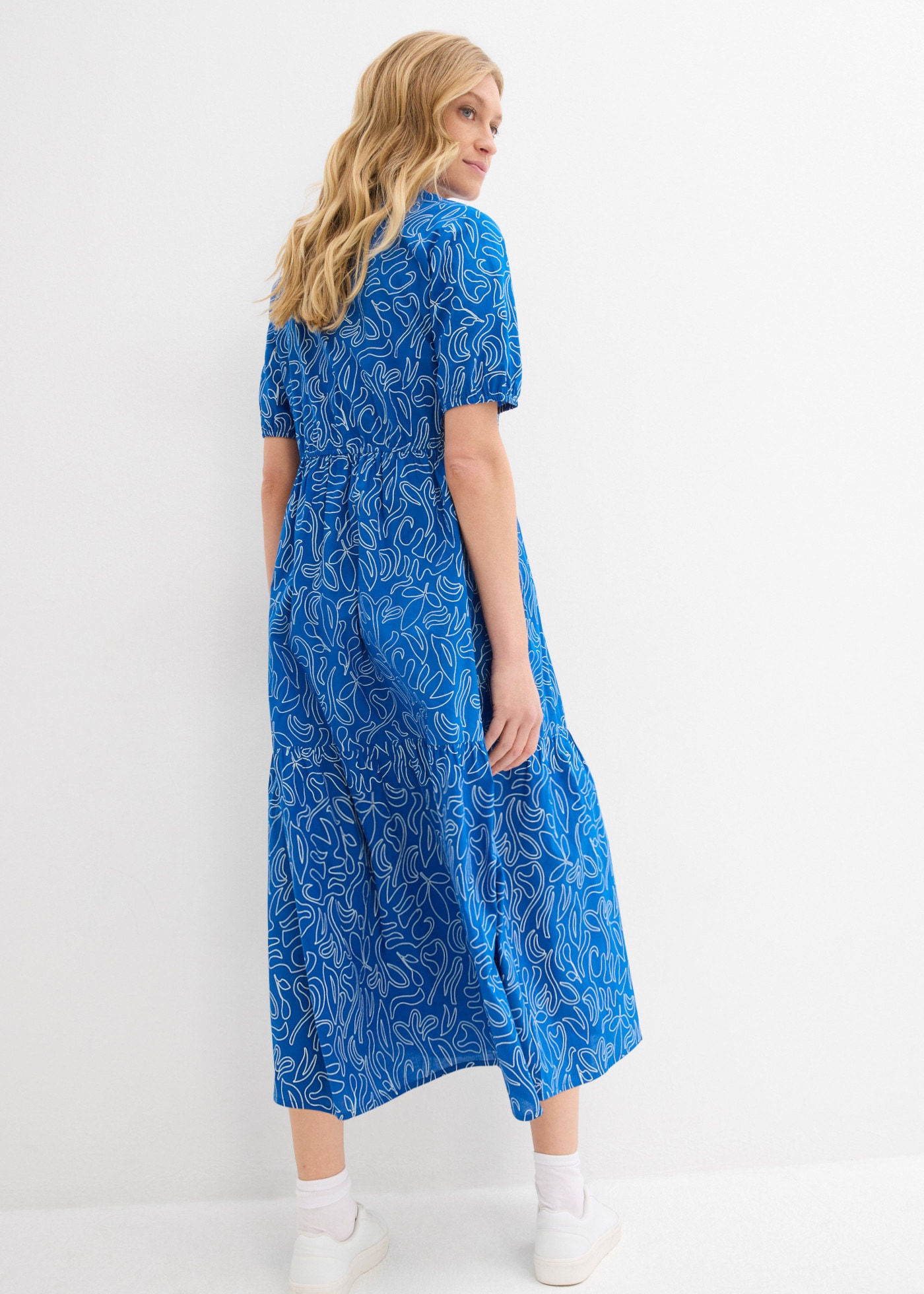bonprix Midikleid körperumspielende Form, mit Henleykragen, Halbarm-Design