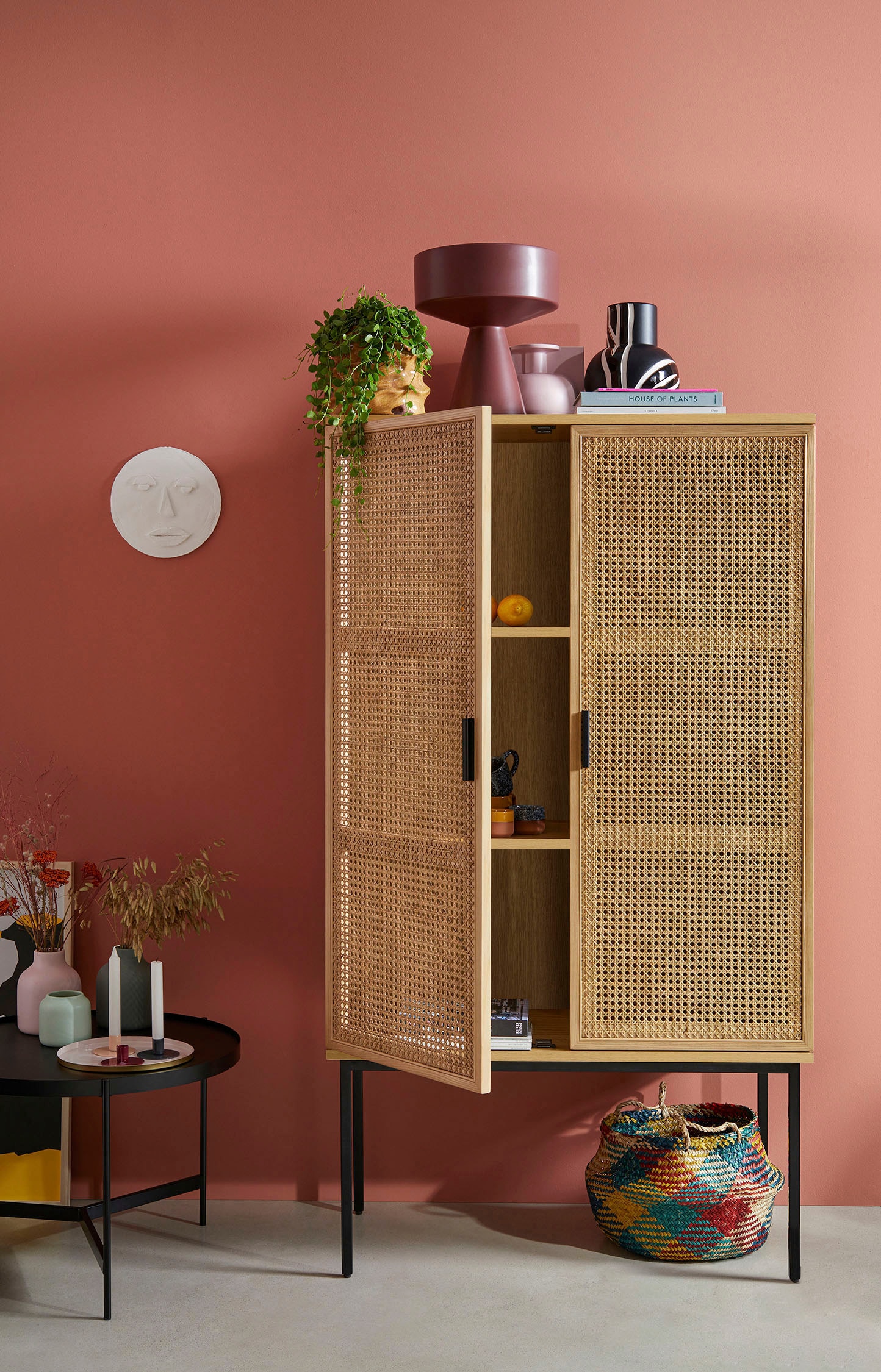 INOSIGN Highboard »Feines« Eschenholz-Details, robustem Metallgestell, FSC-zertifiziertem Holz