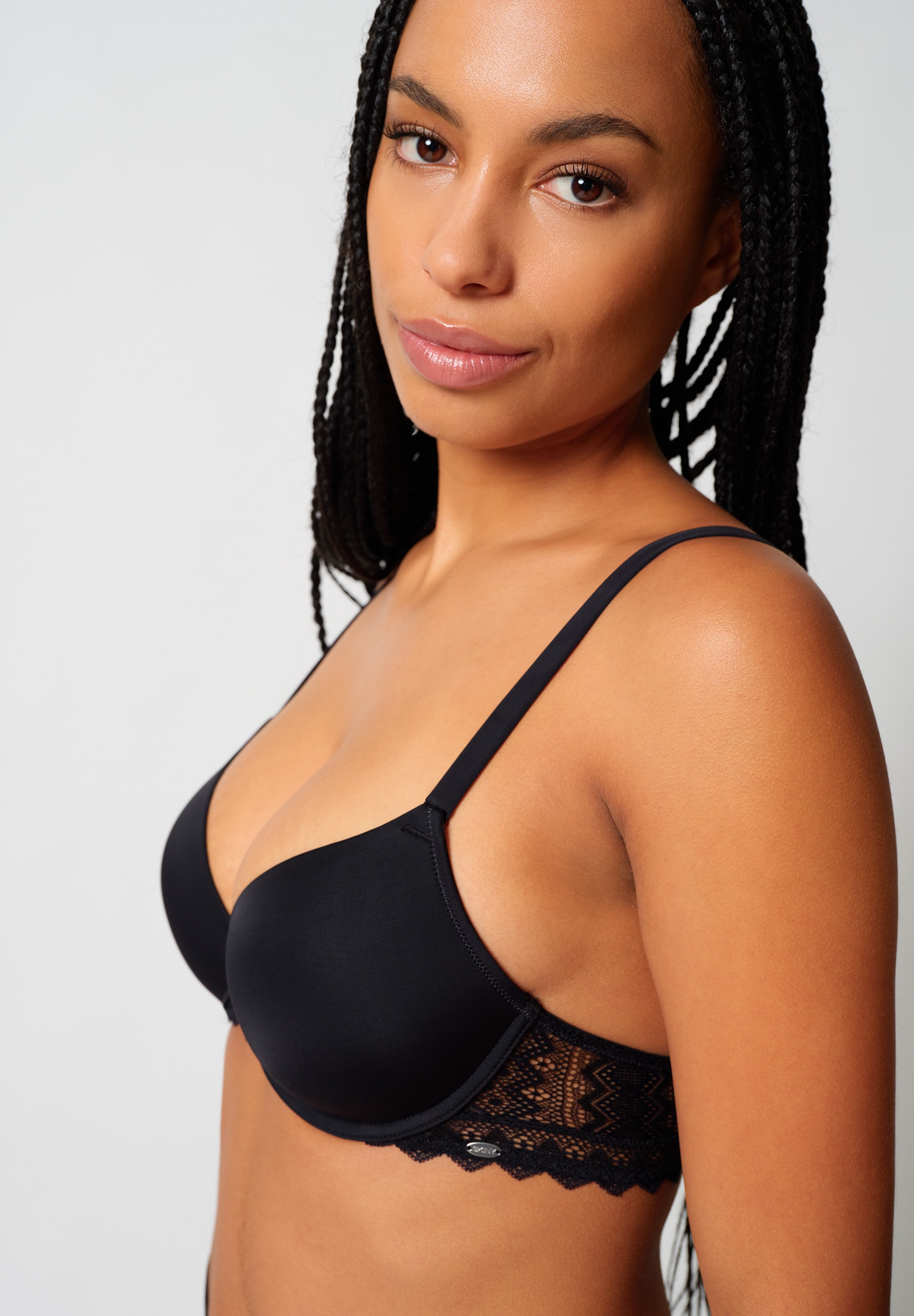 Skiny Soutiens-gorge moulés »Initialace« Seiten und Unterbrust aus Spitze, gepolstert