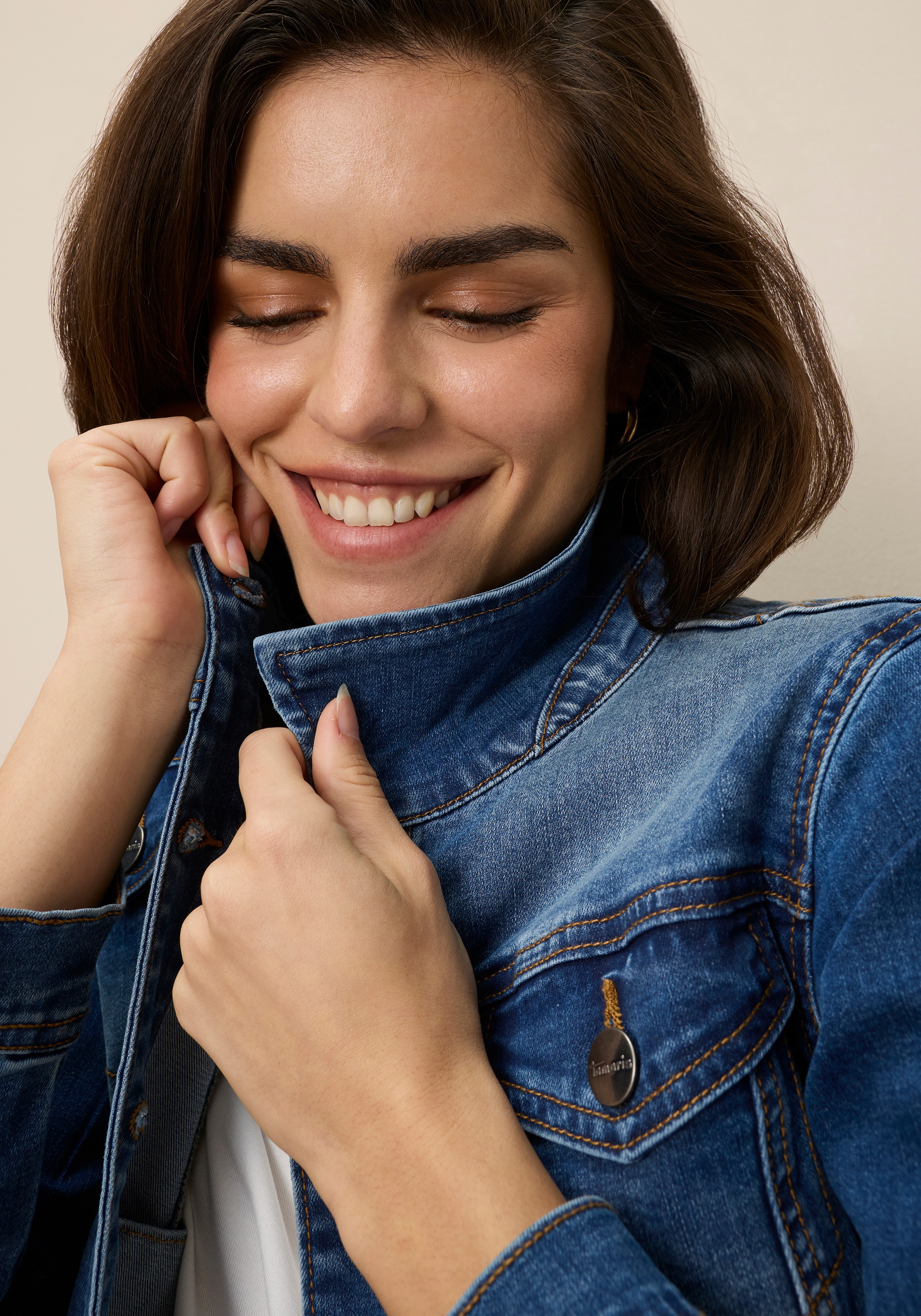 Tamaris Veste en jean aus elastischem Denim-Material, mit Brusttaschen und Eingrifftaschen