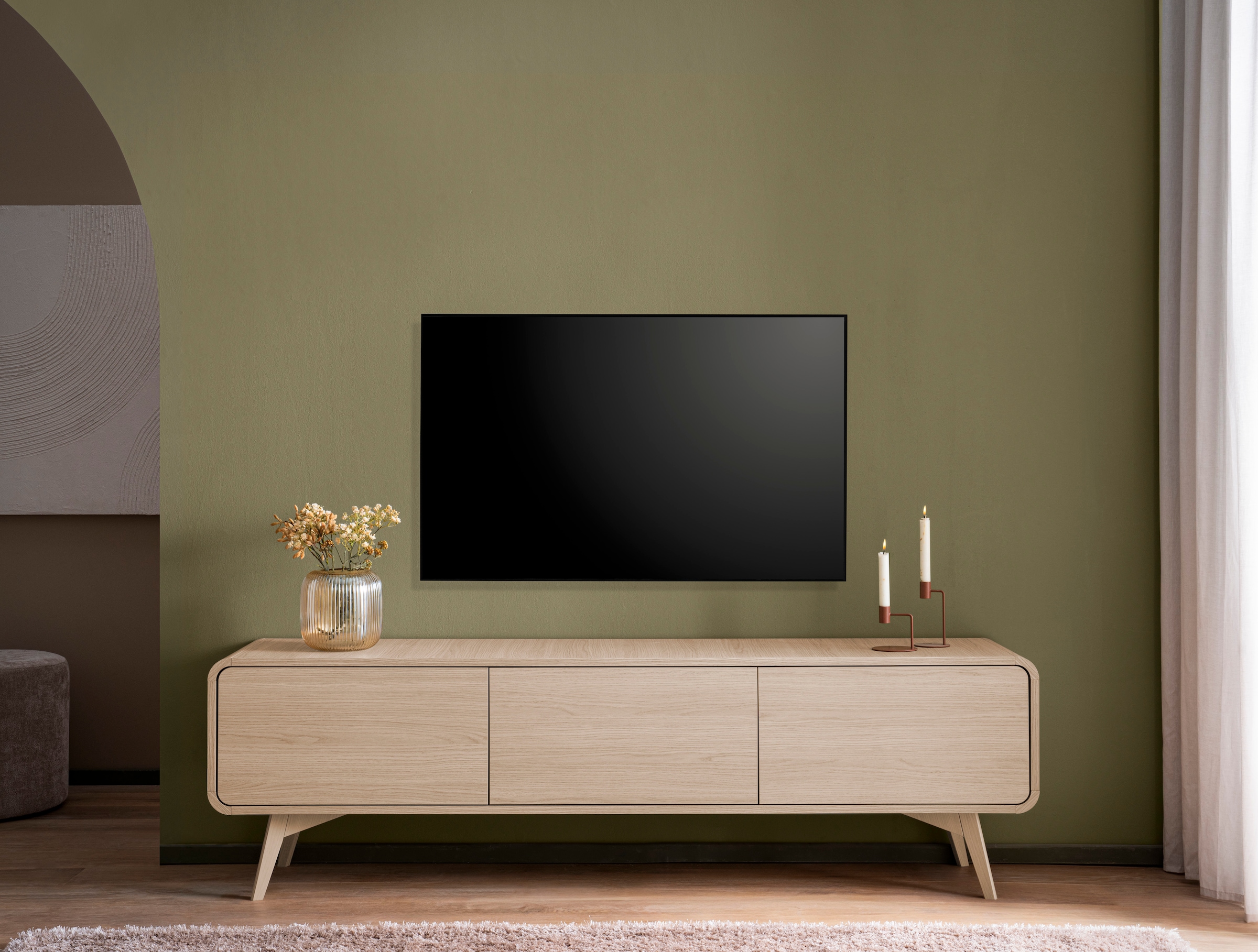 Home affaire Table basse »Torsby, moderner TV-Schrank, Kommode in Eiche Natur, TV-Unterschrank« abgerundete Ecken, ausreichend Stauraum, vielseitig einsetzbar