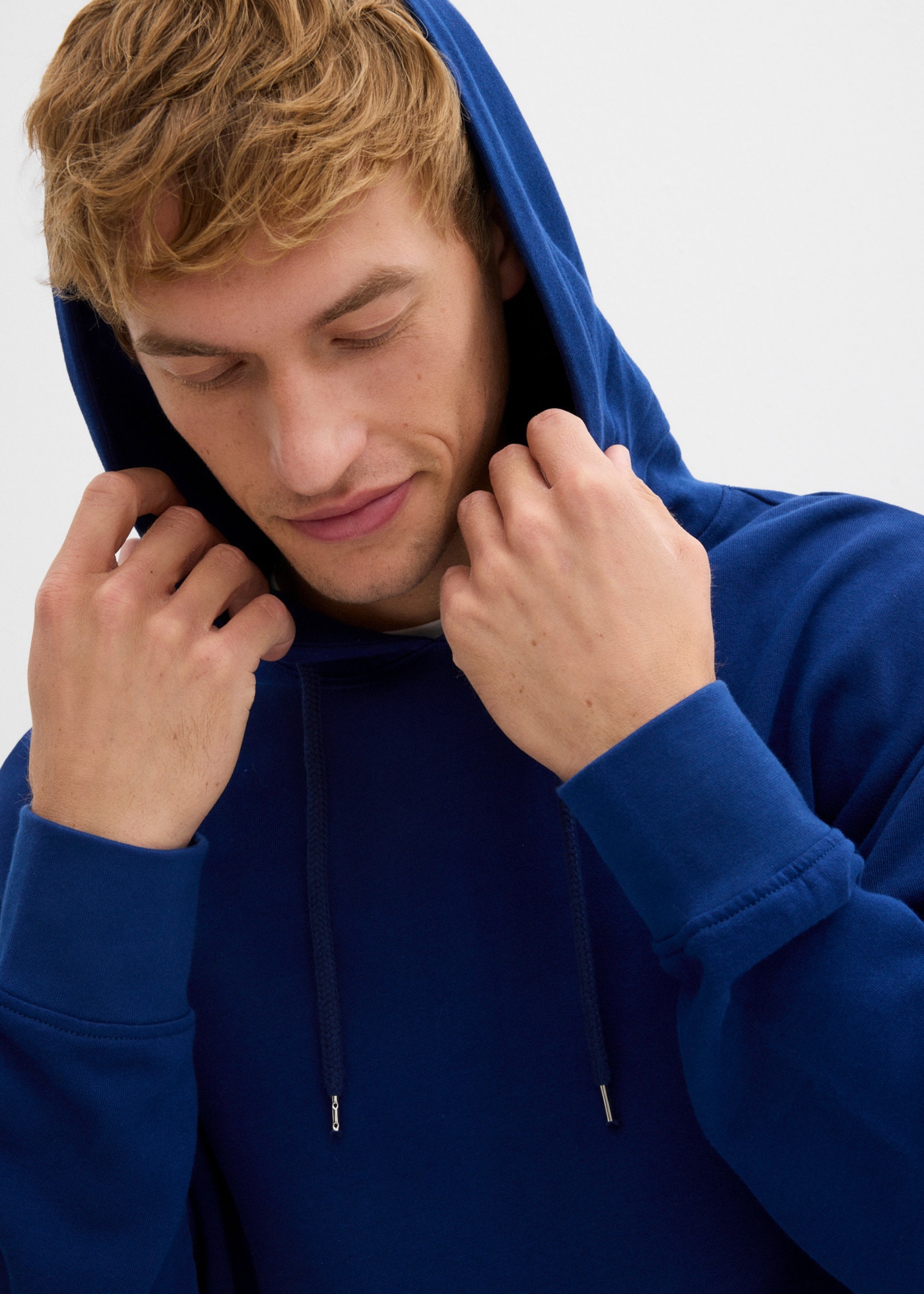 bonprix Hoodie , coupe ample, avec capuche, en coton
