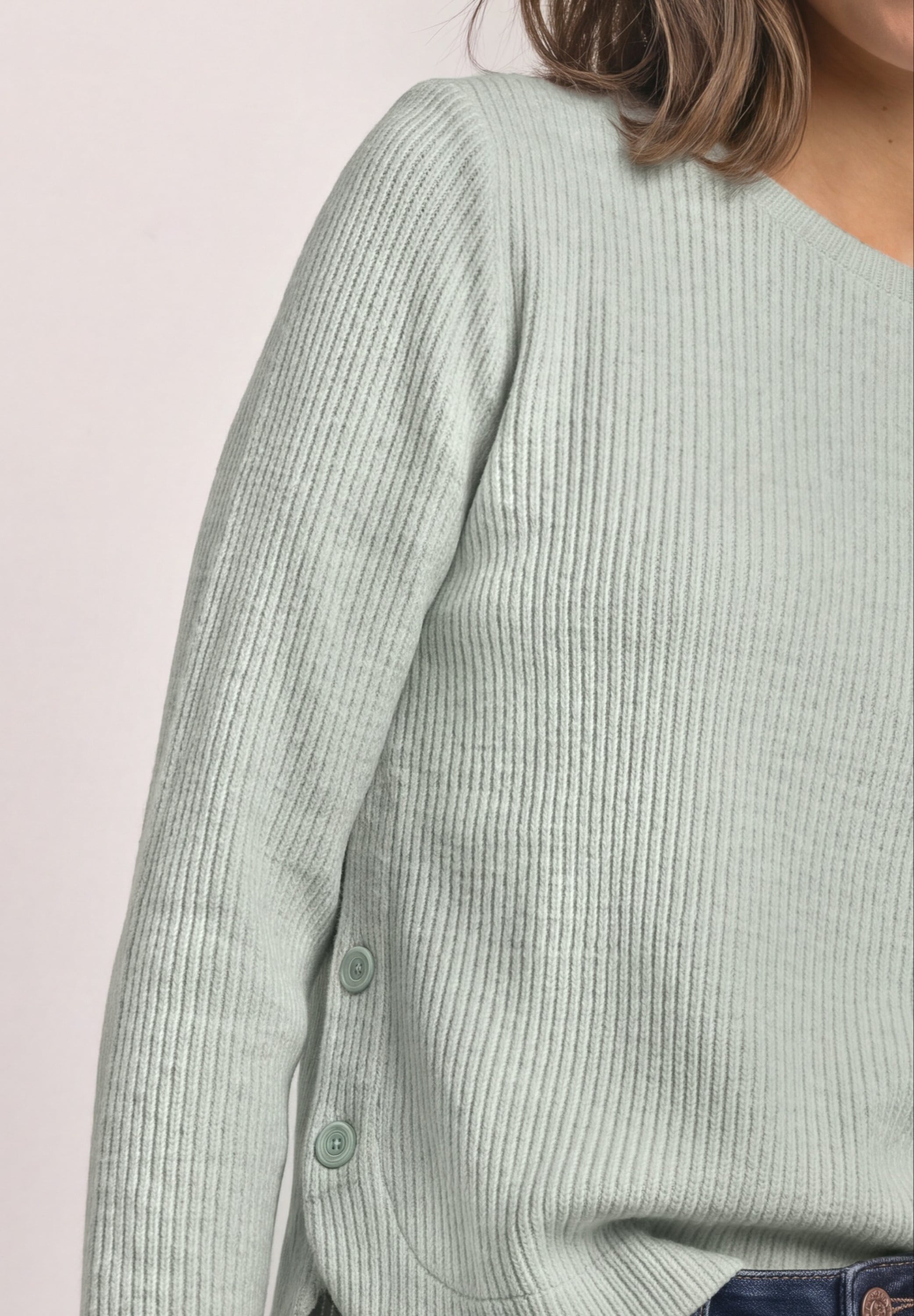 STREET ONE Pull à col rond avec détails boutons latéraux / viscose stretch