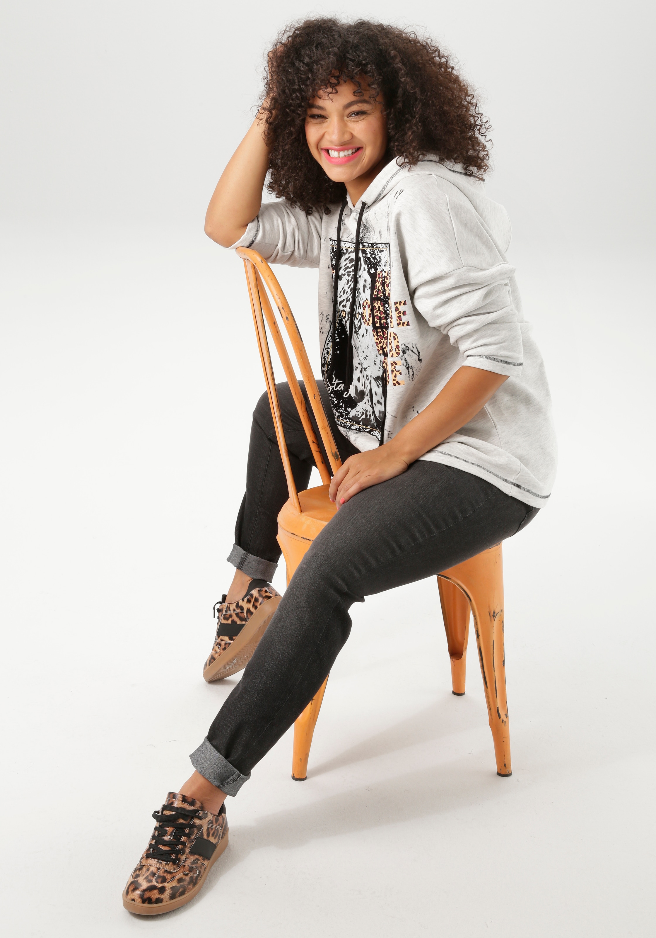 Aniston PLUS Sweatshirt mit grossem Tigerprint - NEUE KOLLEKTION