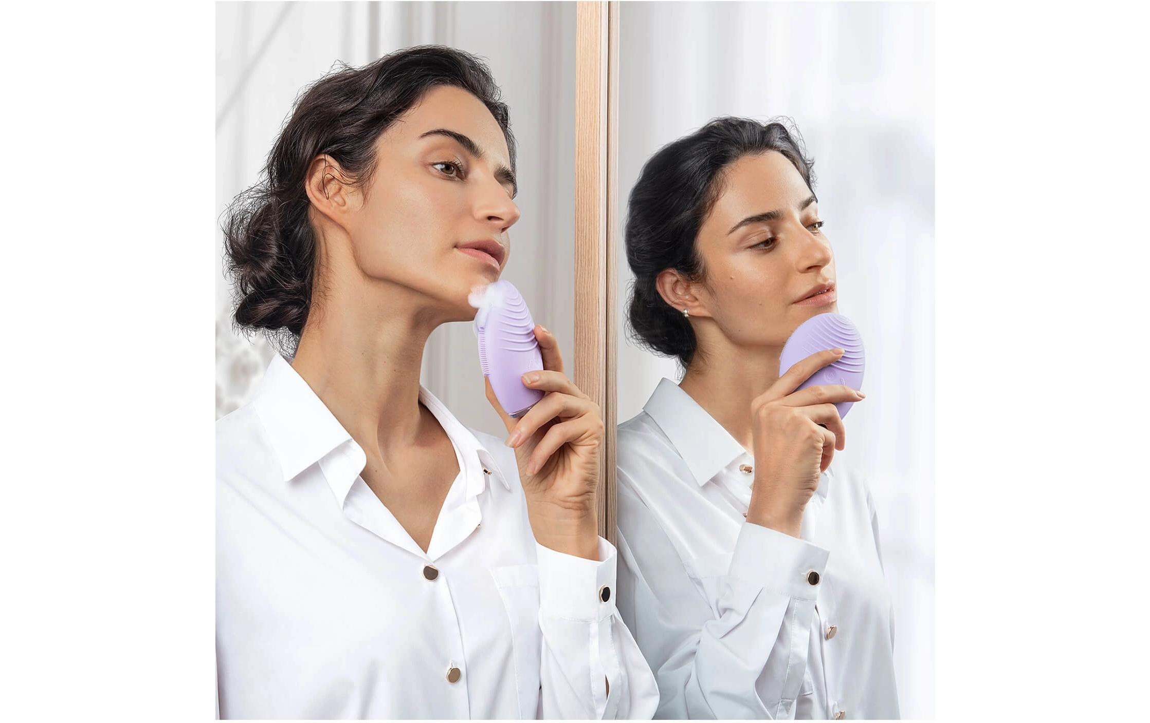 FOREO Elektrische Gesichtsreinigungsbürste »LUNA™ 4 sensitive skin«