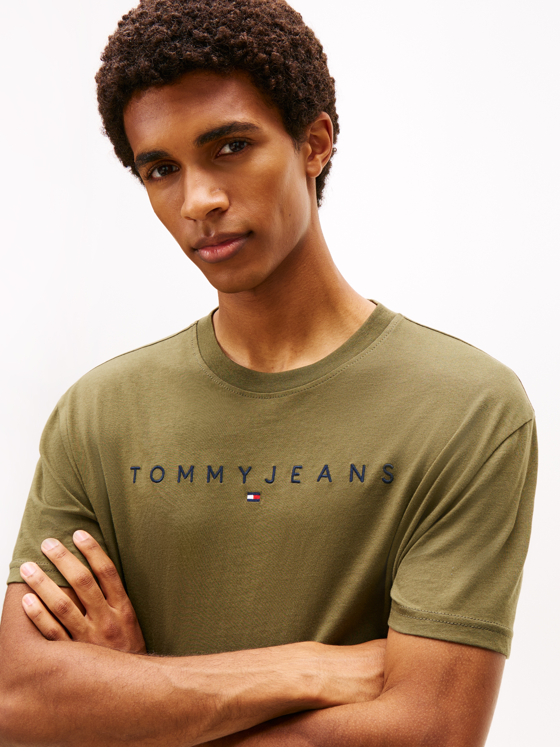 Tommy Jeans T-Shirt »TJM REG LINEAR LOGO TEE EXT« Rundhals, Regular Fit