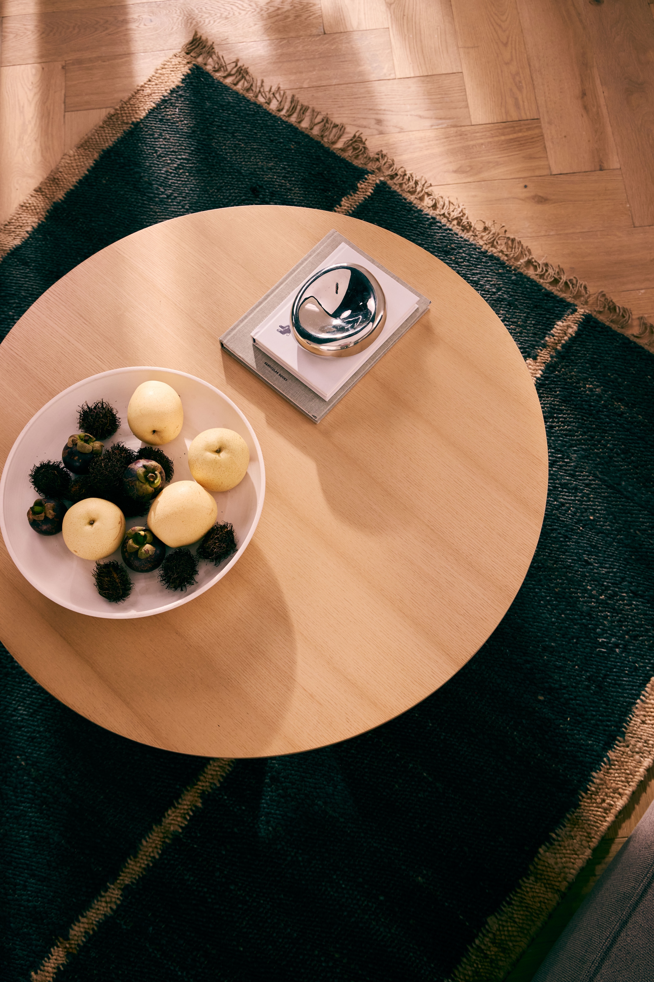 LeGer Home by Lena Gercke Couchtisch »Zirella« 1 Stk. tlg. massives Eschenholz, markantes Kreuzfuss-Design, Breite 85 cm