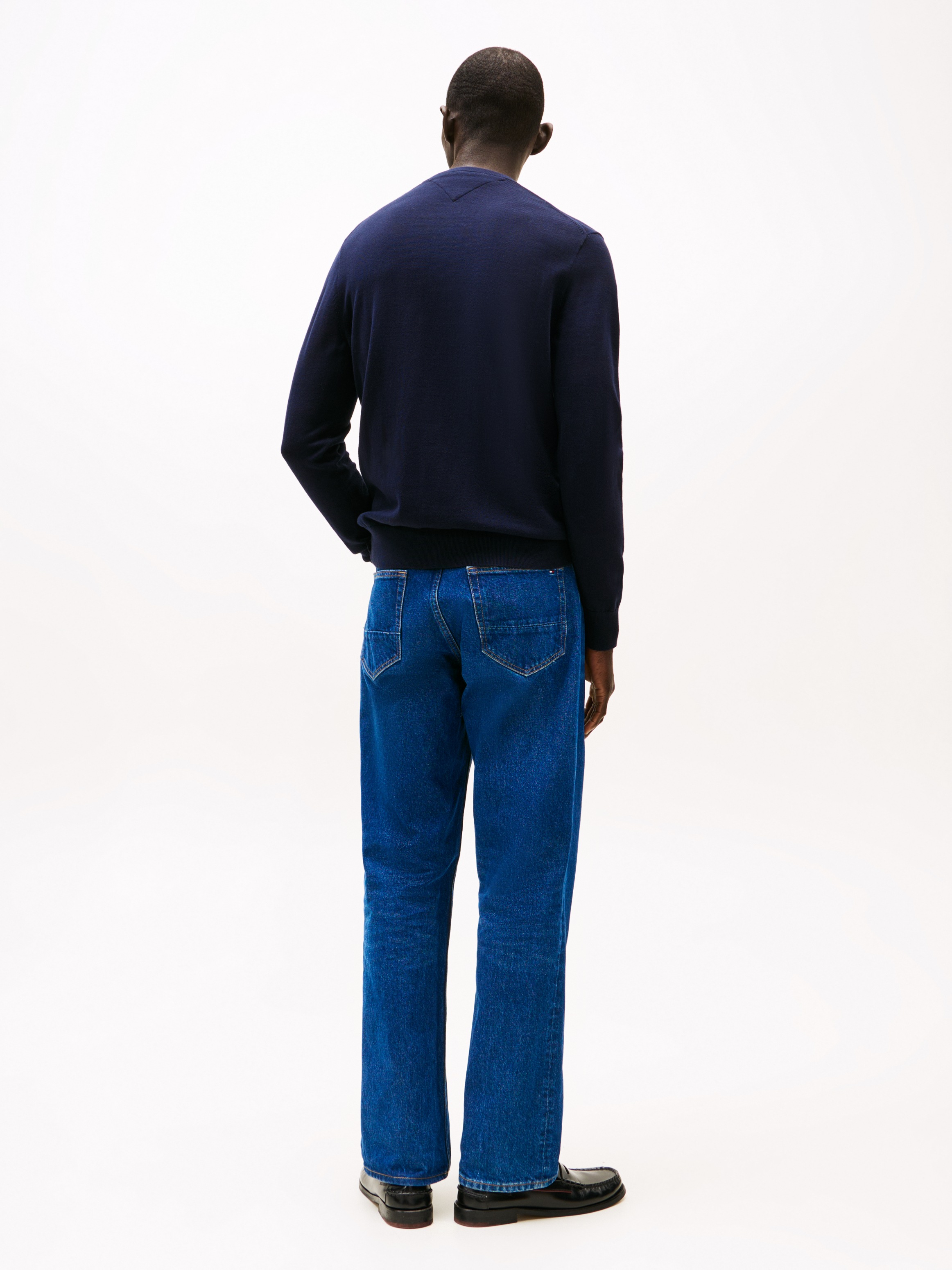 Tommy Hilfiger Strickpullover »ESSENTIAL COTTON V NECK mit V-Ausschnitt und Stickerei« unifarben, casual, regular fit, Baumwolle, V-Ausschnitt