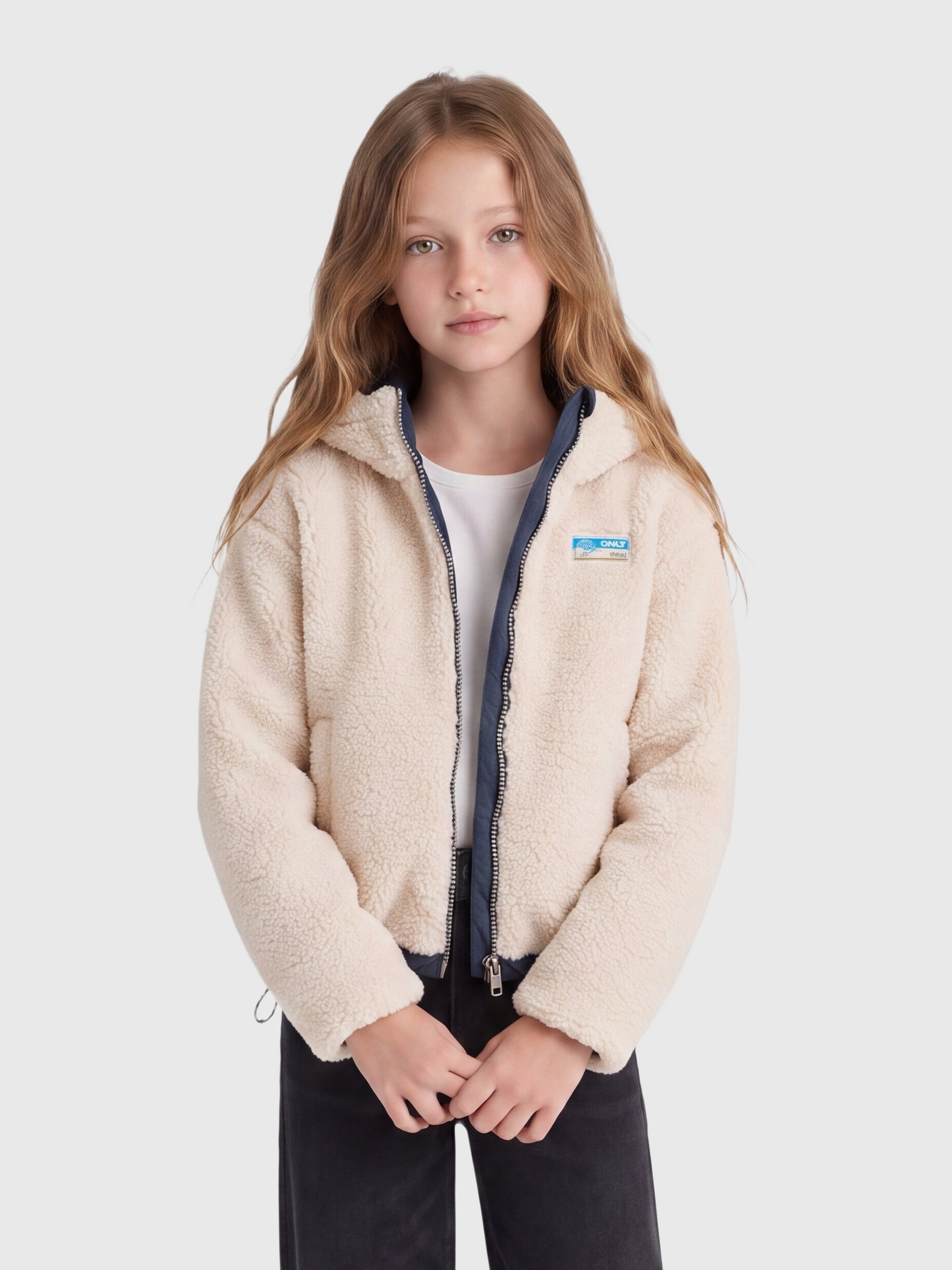 KIDS ONLY Veste réversible »KOGMARIA REVERSIBLE PUFFER JACKET OTW« avec capuche portable en veste peluche ou veste matelassée