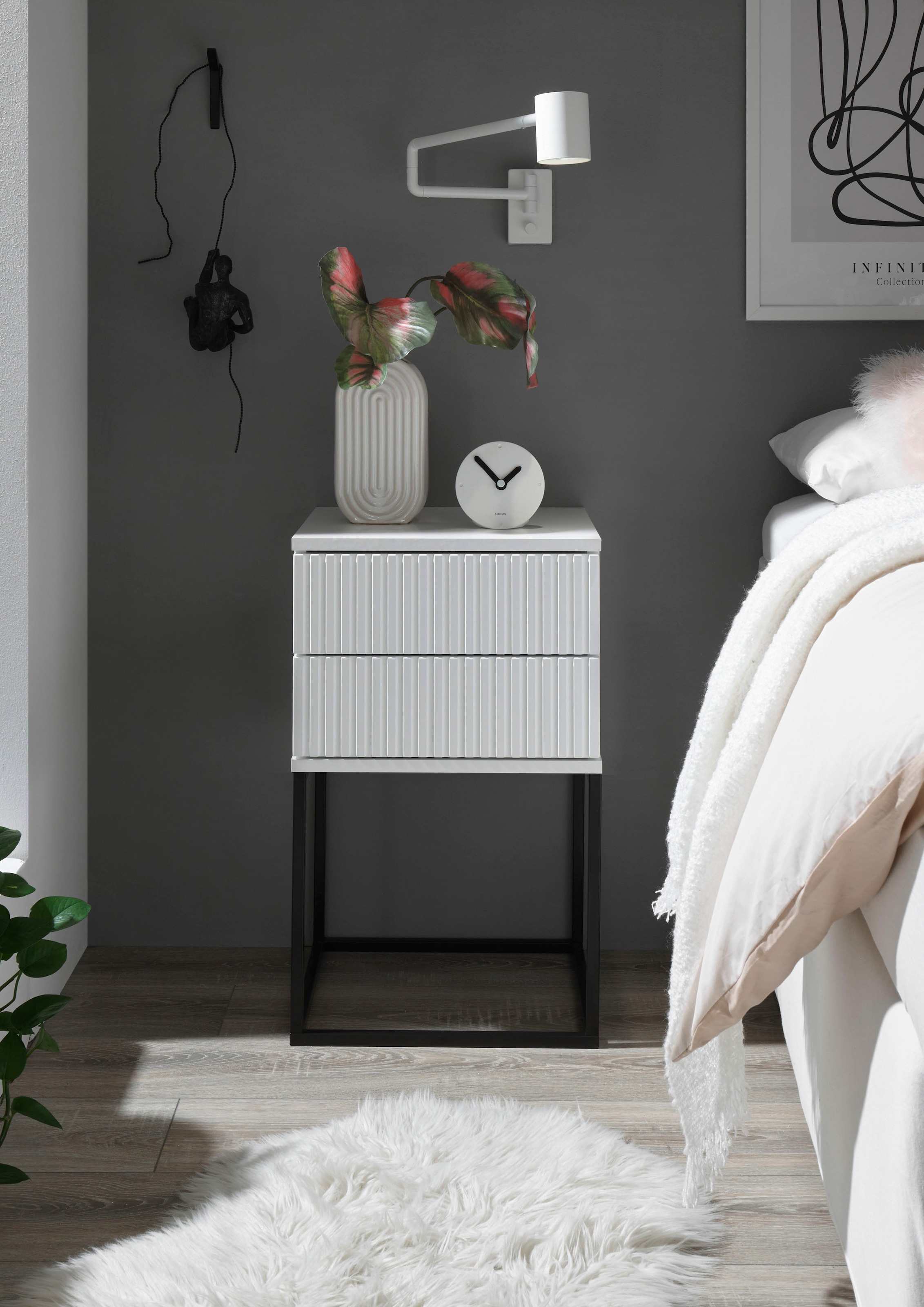 Schlafkontor Table de nuit »Marle Nachtkonsole, Nachtkästchen auf Metall-Fussgestell« Schubkasten in Rillenoptik auf schwarzem Metallgestell