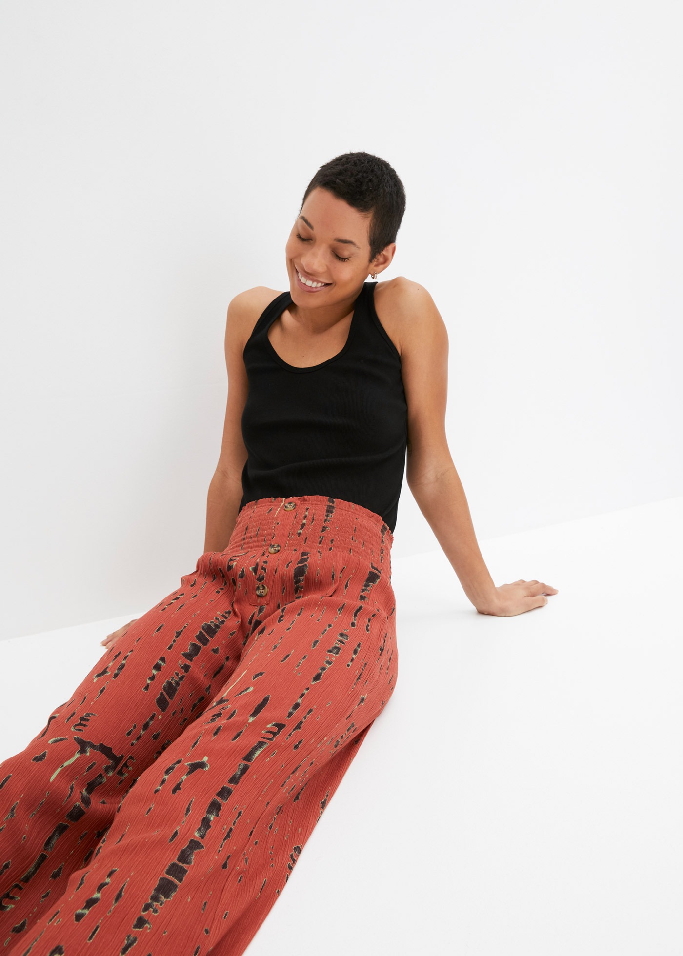 bonprix Palazzohose  aus Viskose, mit Gummibund, lockere Passform, femininer Stil