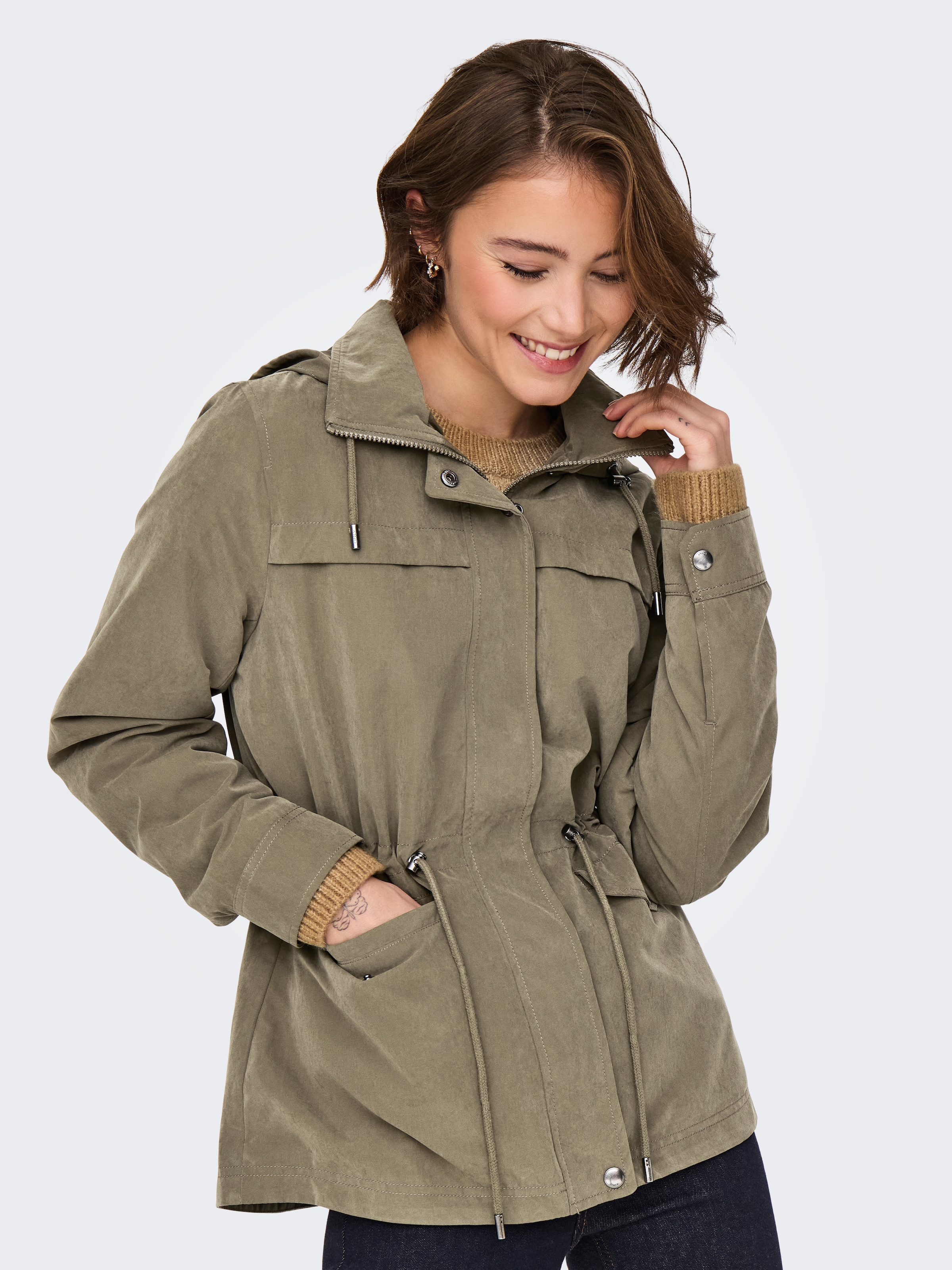 ONLY Parka »ONLNEWSTARLINE SPRING JACKET CC OTW« avec capuche avec fermeture éclair continue et dissimulée
