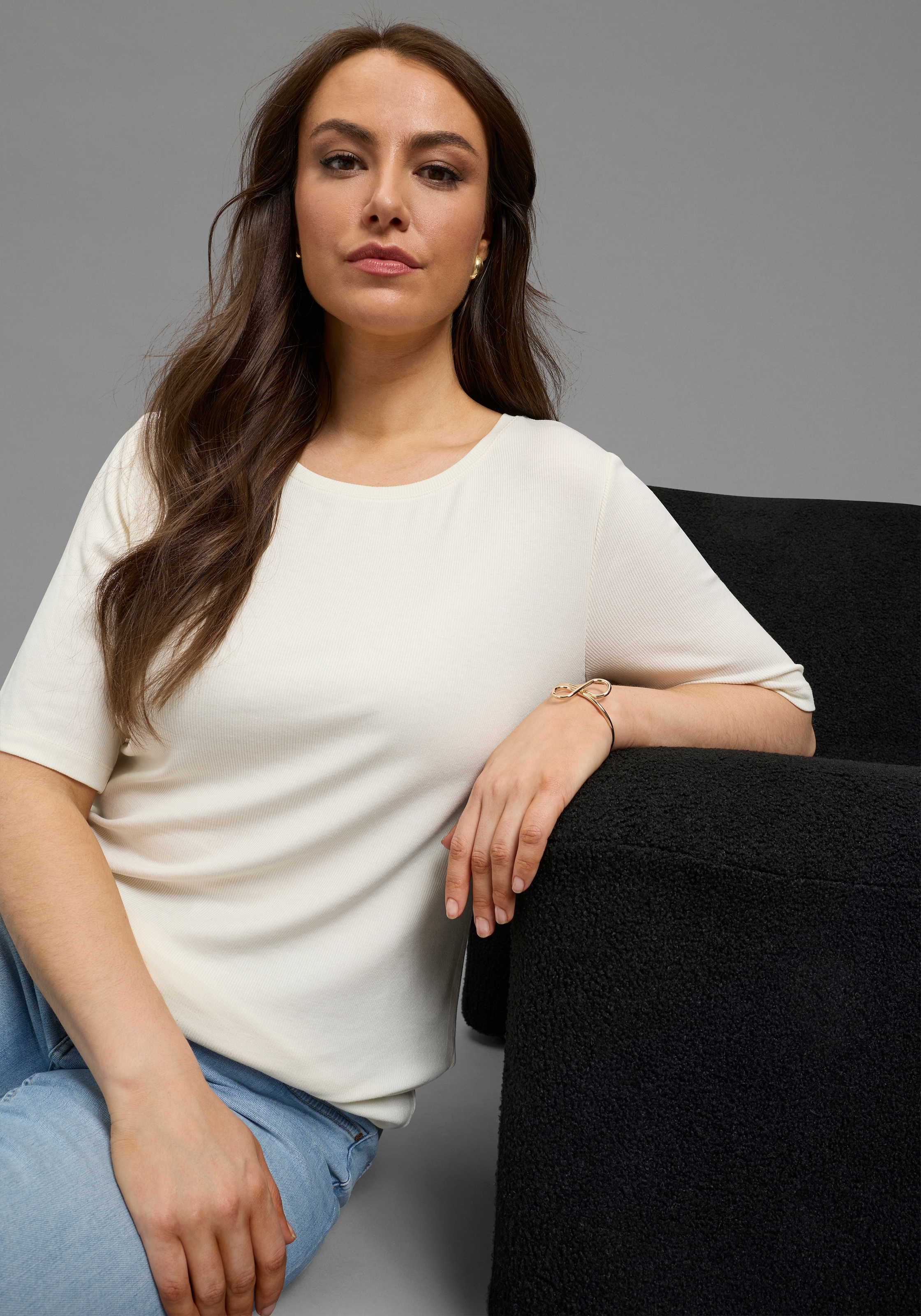 Laura Scott CURVE T-Shirt im Basic-Stil, mit Rundhalsausschnitt, aus elastischem Single Jersey