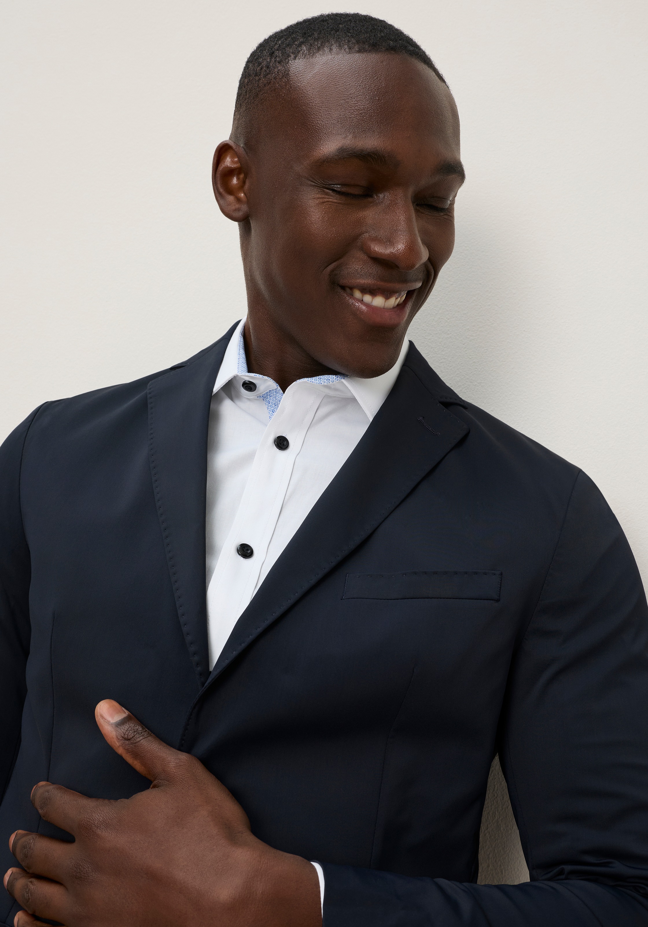 Bruno Banani Costume »Komfort – leicht, flexibel, knitterarm, modern« Veste & pantalon,  coupe slim Léger pour l'été – pas de transpiration, pas de stress
