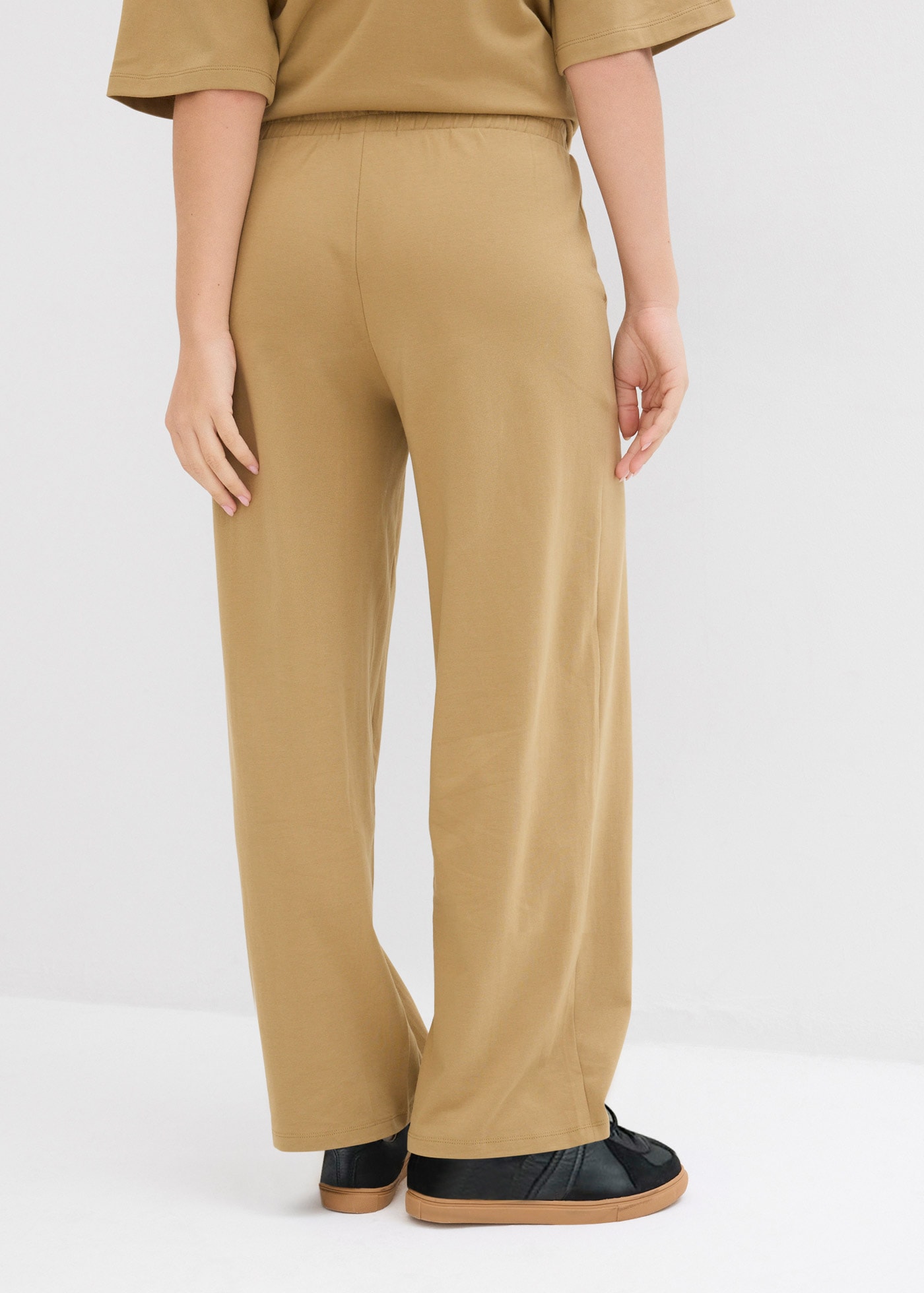 bonprix Pantalon en jersey  aus Baumwolle, lockere Passform, weites Bein, Casual Stil