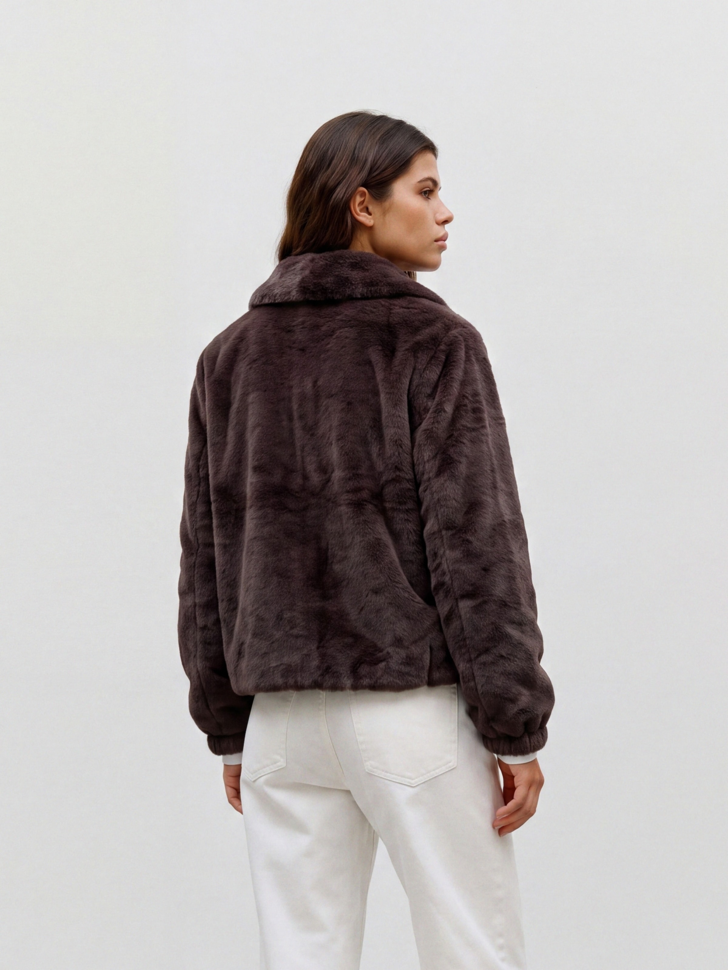 Vero Moda Veste en fausse fourrure »VMSOLAIMA SHORT JACKET NOOS« fibre synthétique, imitation fourrure
