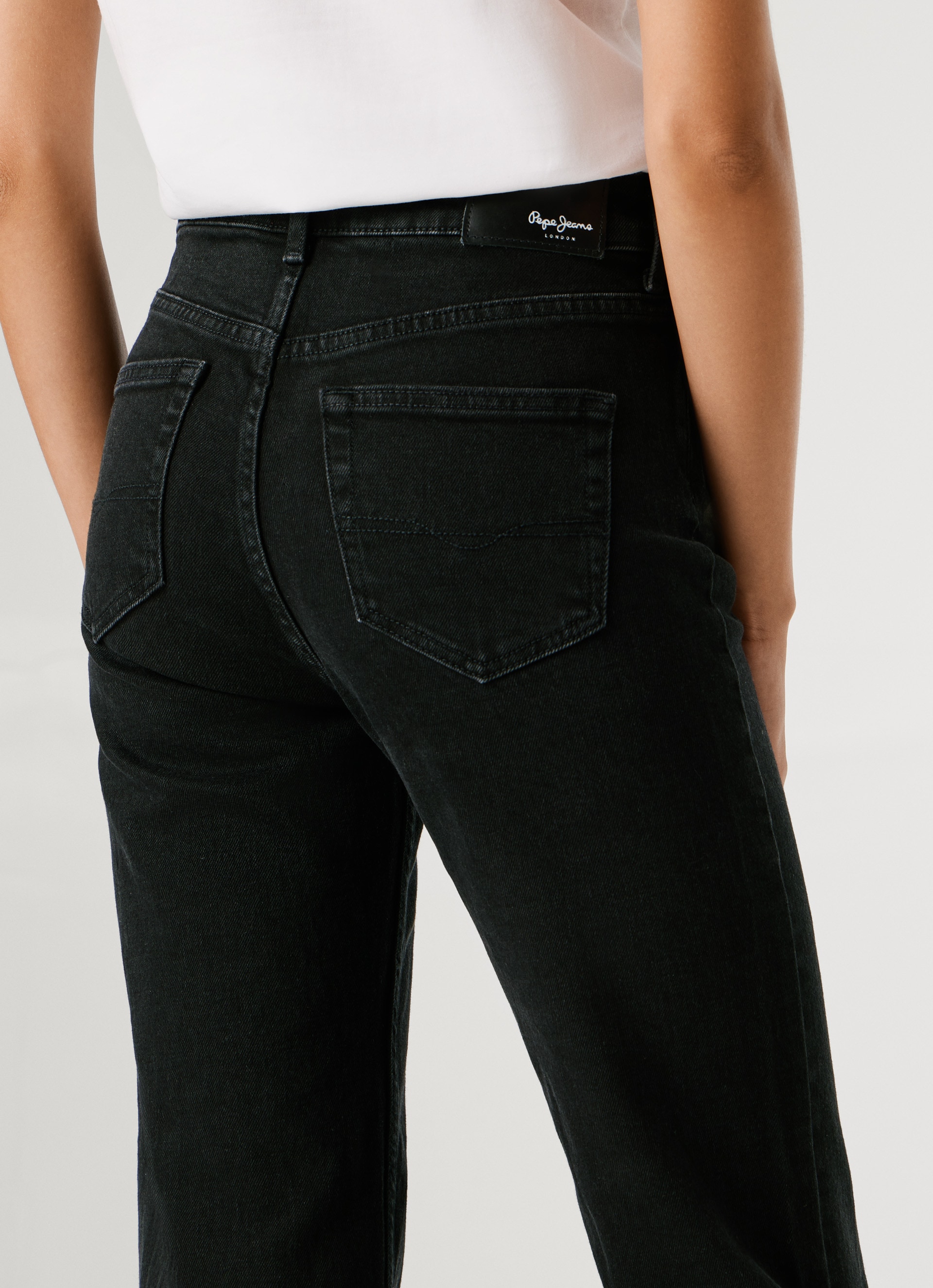 Pepe Jeans High-waist-Jeans »WILLA BLK« Flare Leg, mit dekorativen Nieten