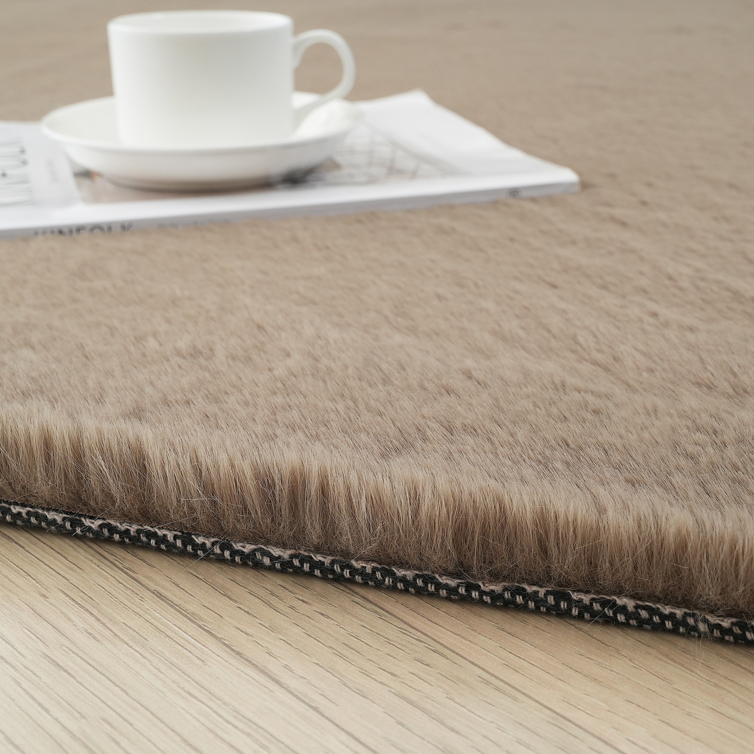 Bruno Banani Fellteppich »Rabbit 2, Kunstfell Teppich, Modern« rechteckig 25 mm Höhe Kaninchenfell-Haptik, sehr weich, Wohnzimmer, Schlafzimmer, Esszimmer