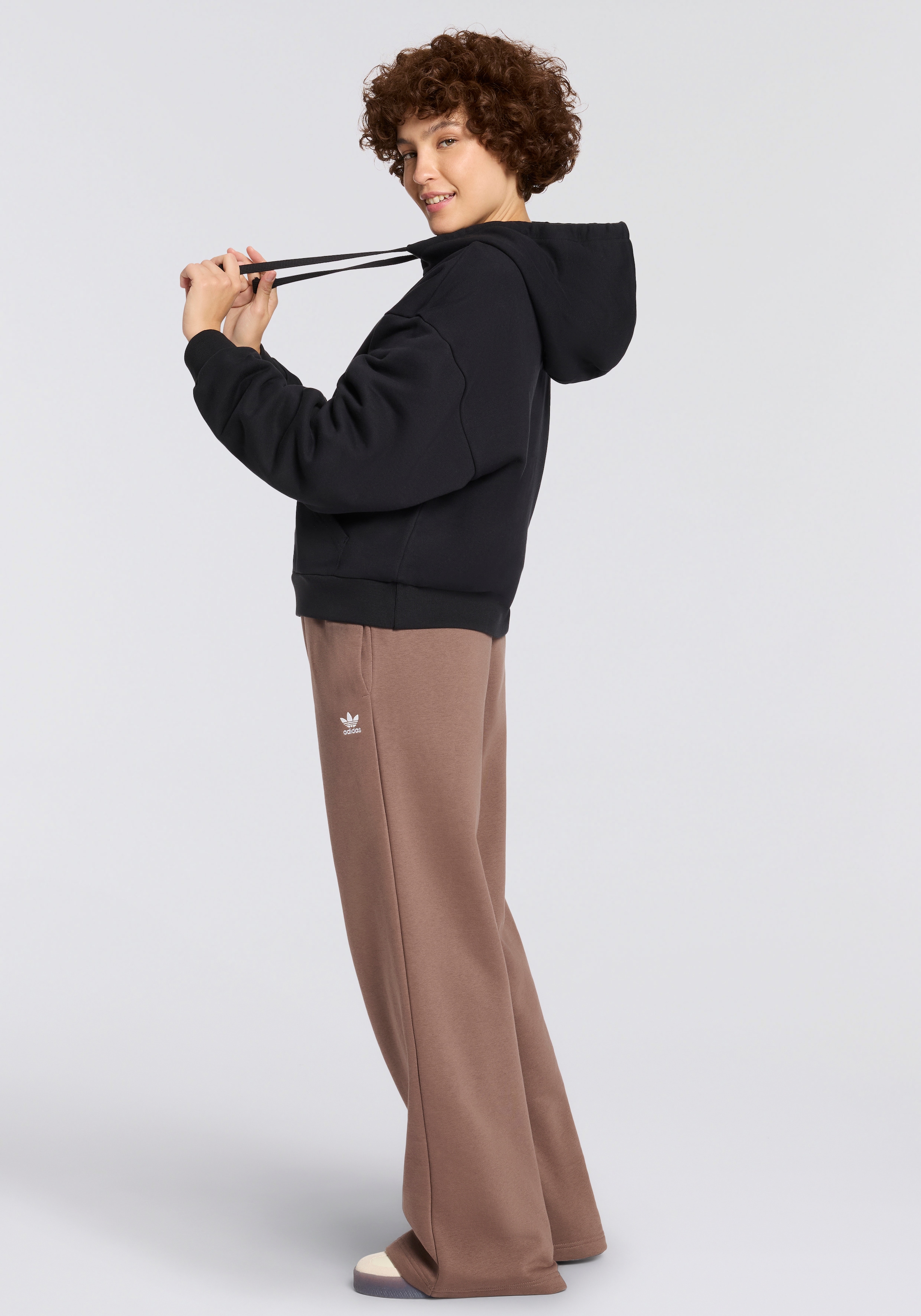 adidas Originals Sporthose »ESSENTIALS, WEITES BEIN«