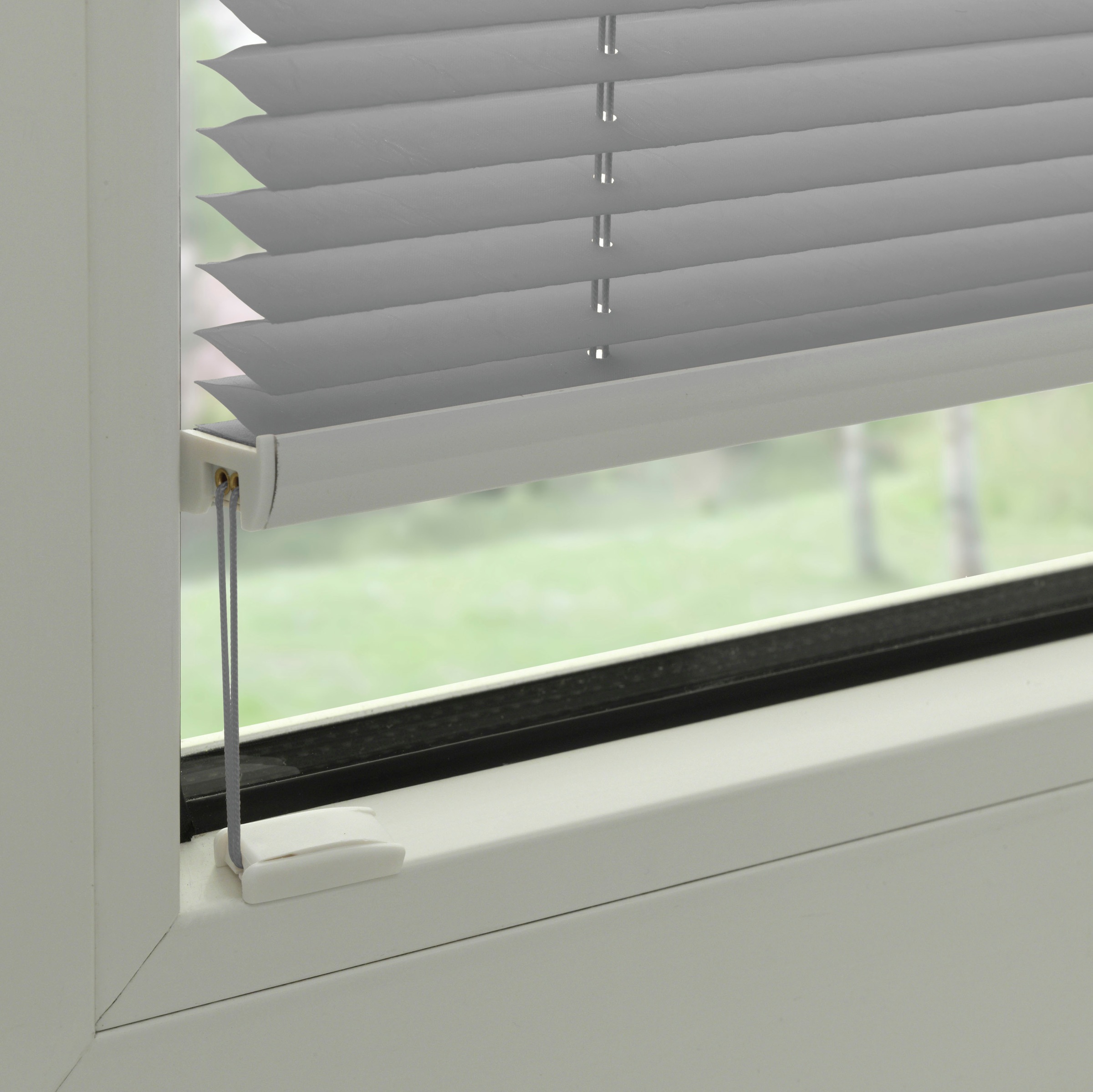 GARDINIA Plissee »Concept Tageslicht« blickdicht mit Bohren verspannt in der Breite kürzbar