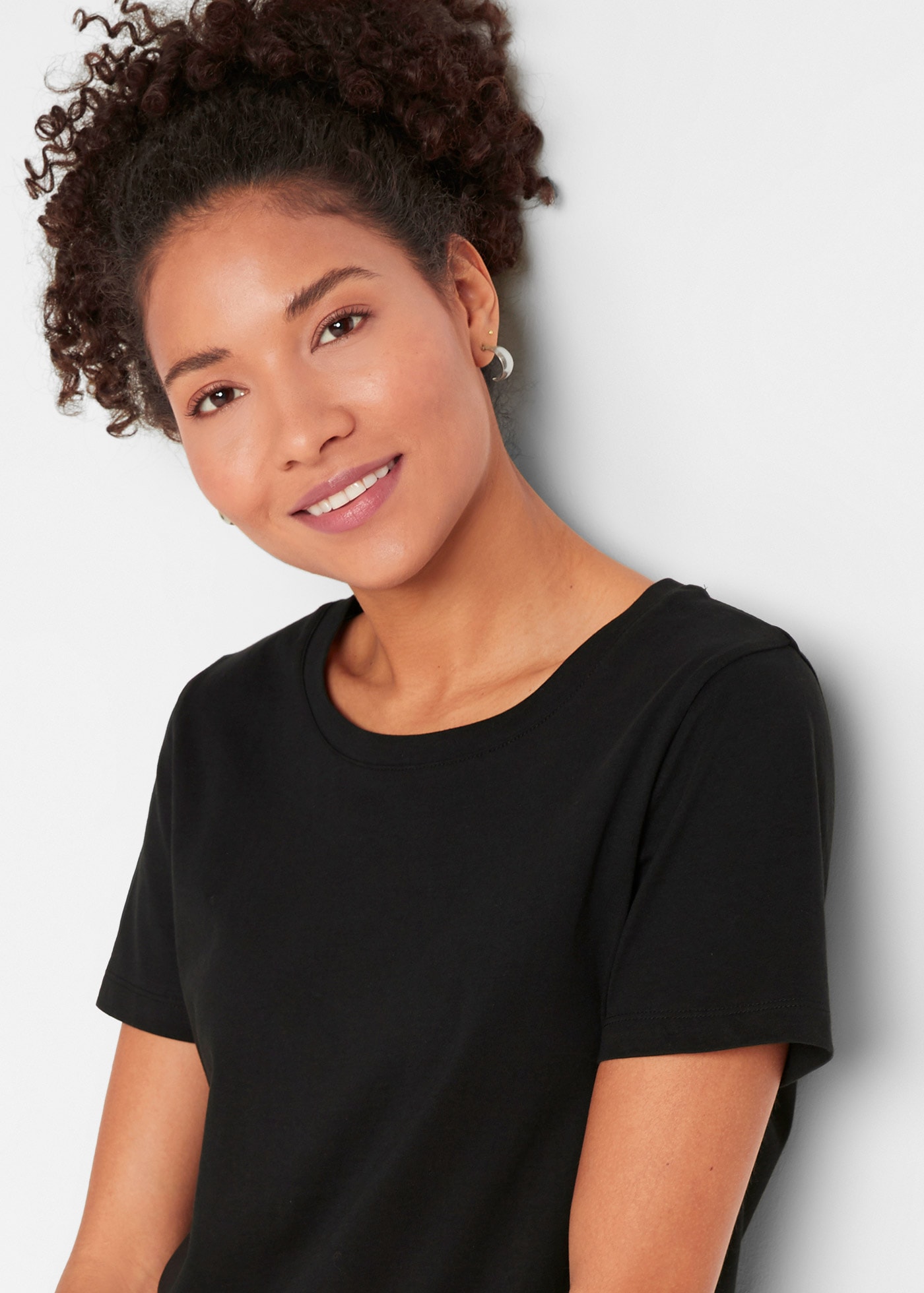 bonprix T-Shirt Packung, 2 Stk. lockere Passform, Kurzarm, Rundhalsausschnitt, aus Baumwolle