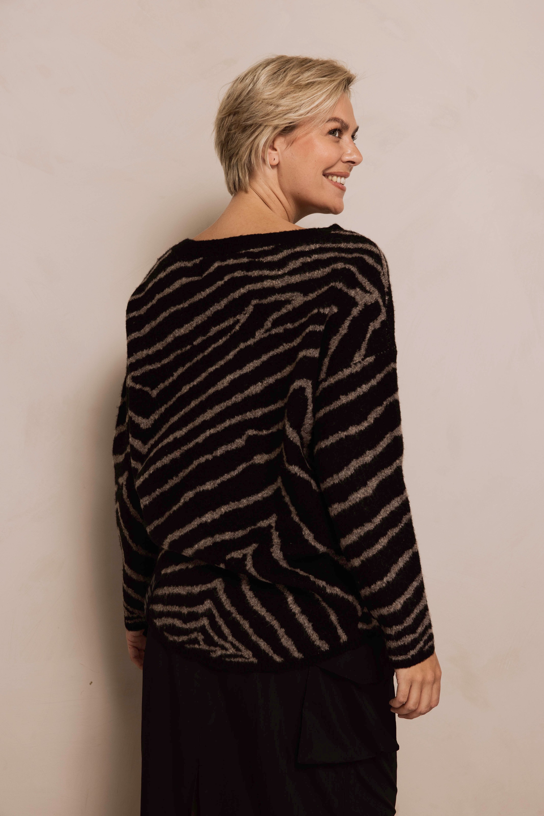 Zhrill Pull en tricot »ZHNINA ZEBRA« mit Animal-Streifen-Print, mit Wolle