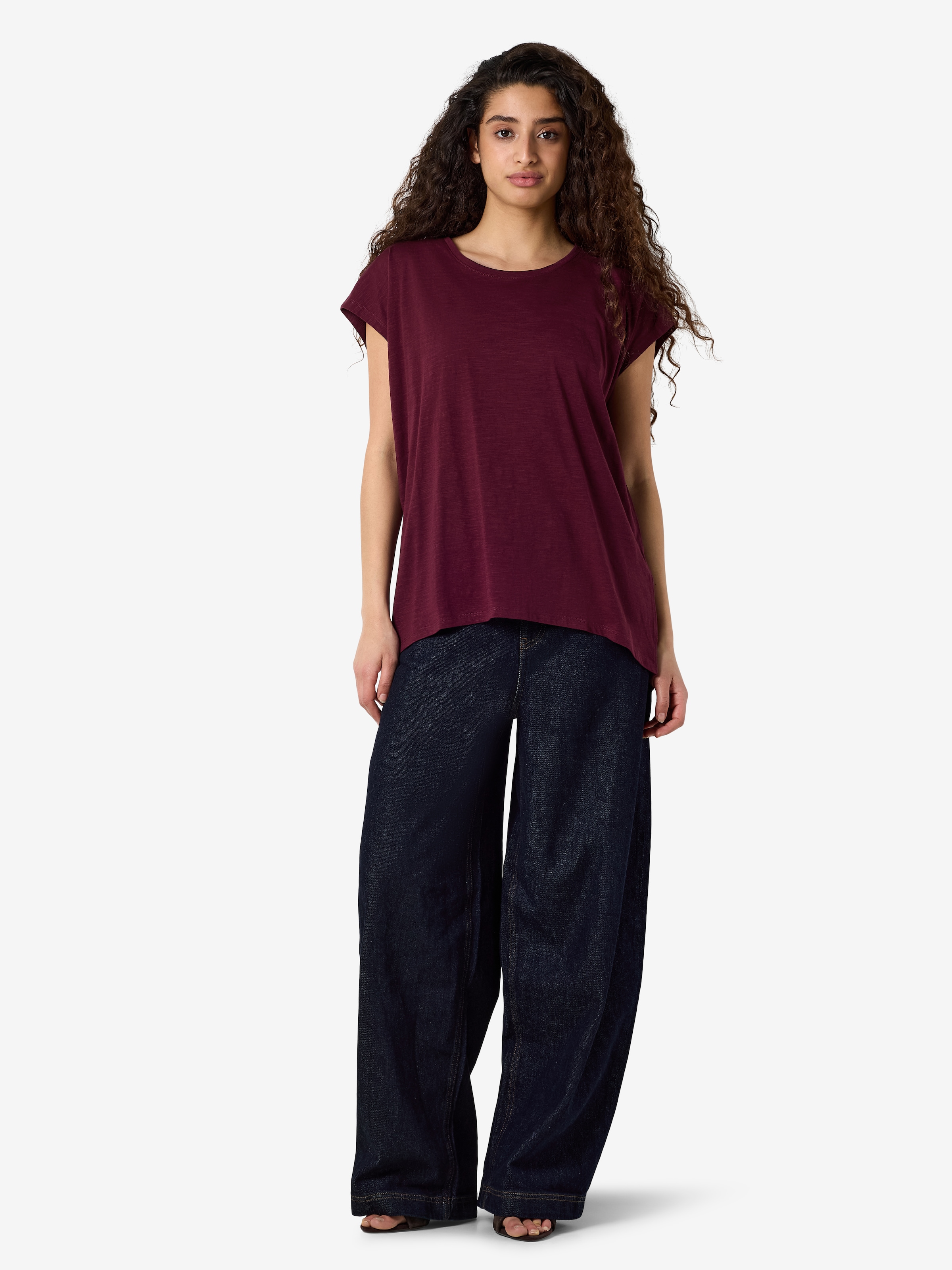 Noisy may T-shirt à manches courtes »NMMATHILDE S/S LOOSE LONG TOP NOOS« mélange coton, coupe décontractée