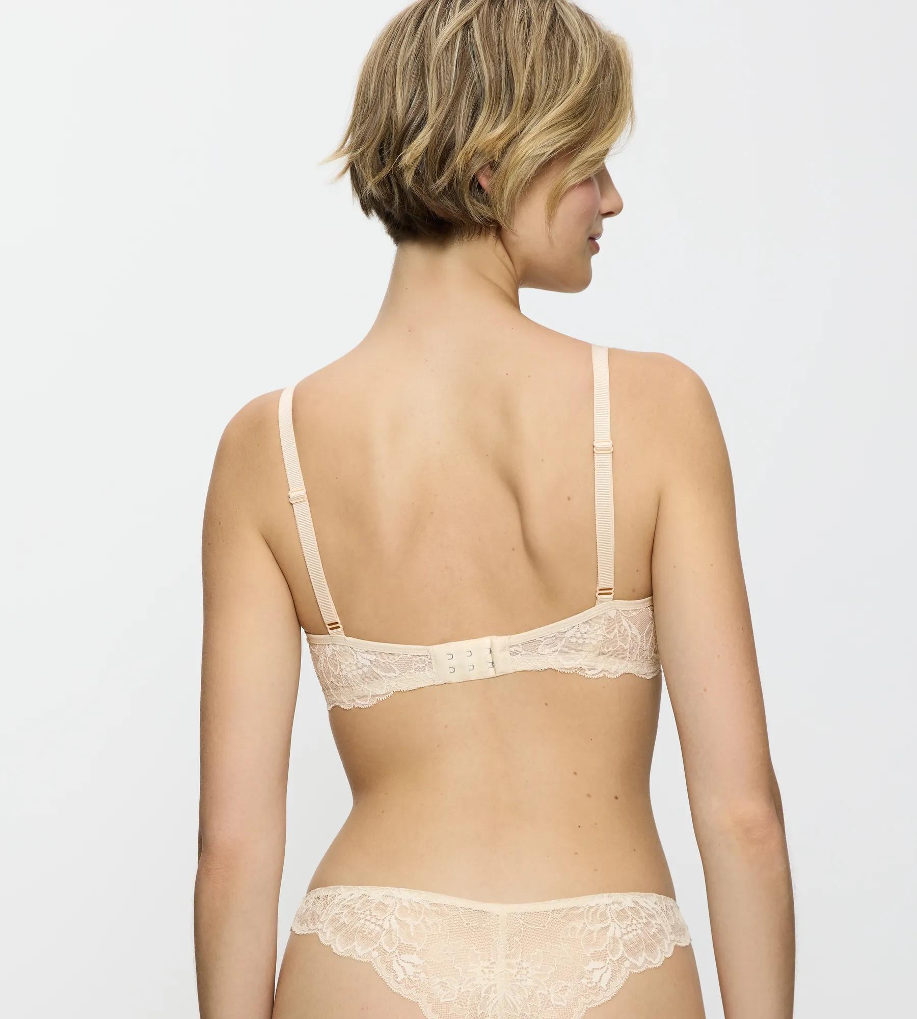 Triumph Soutien-gorge à armatures »Amourette Charm« elegante Stretch-Spitze, weich, Cups leicht gefüttert