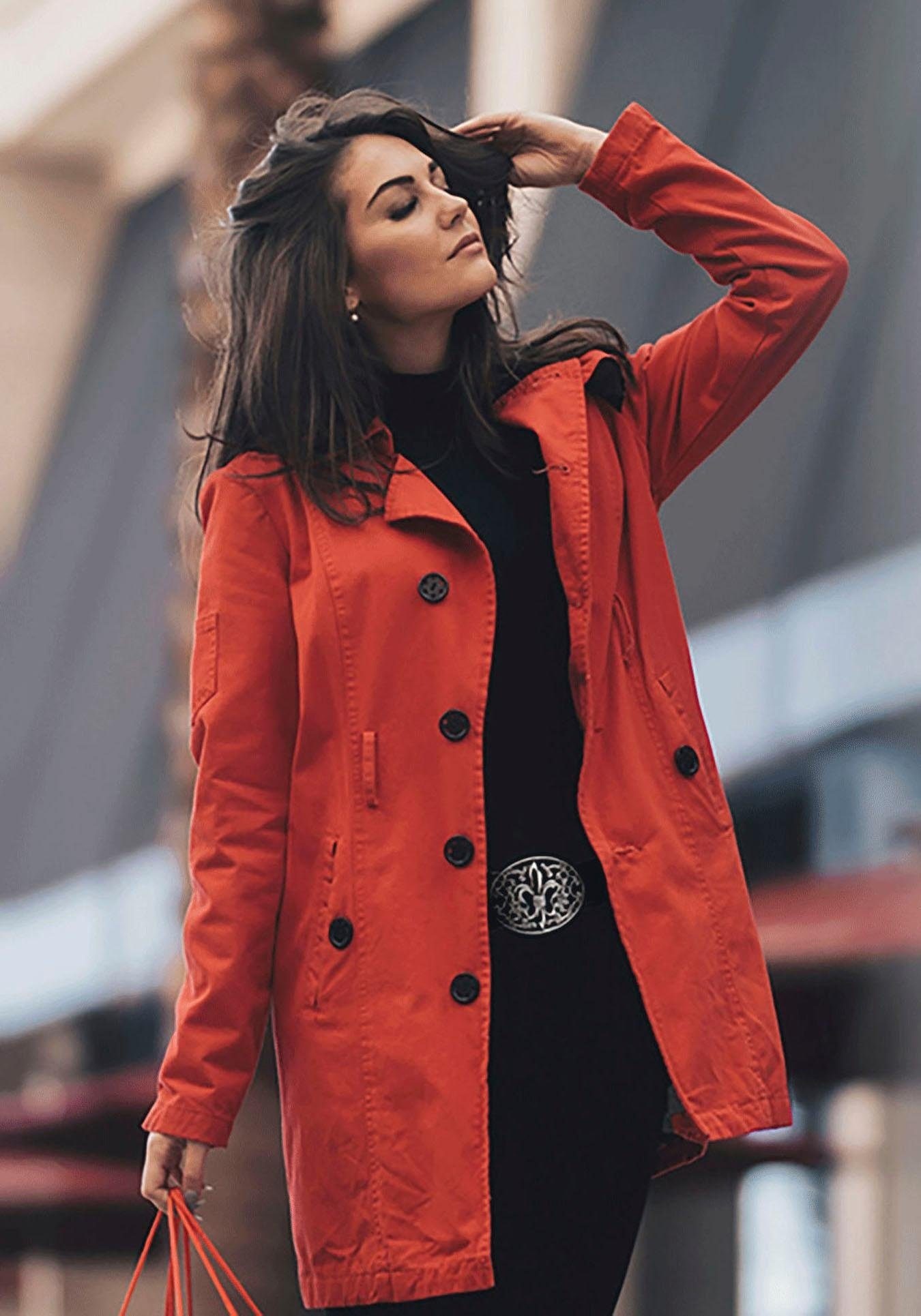 Anthoni Crown Ledergürtel mit Lilien Schliesse, helle Rückseite