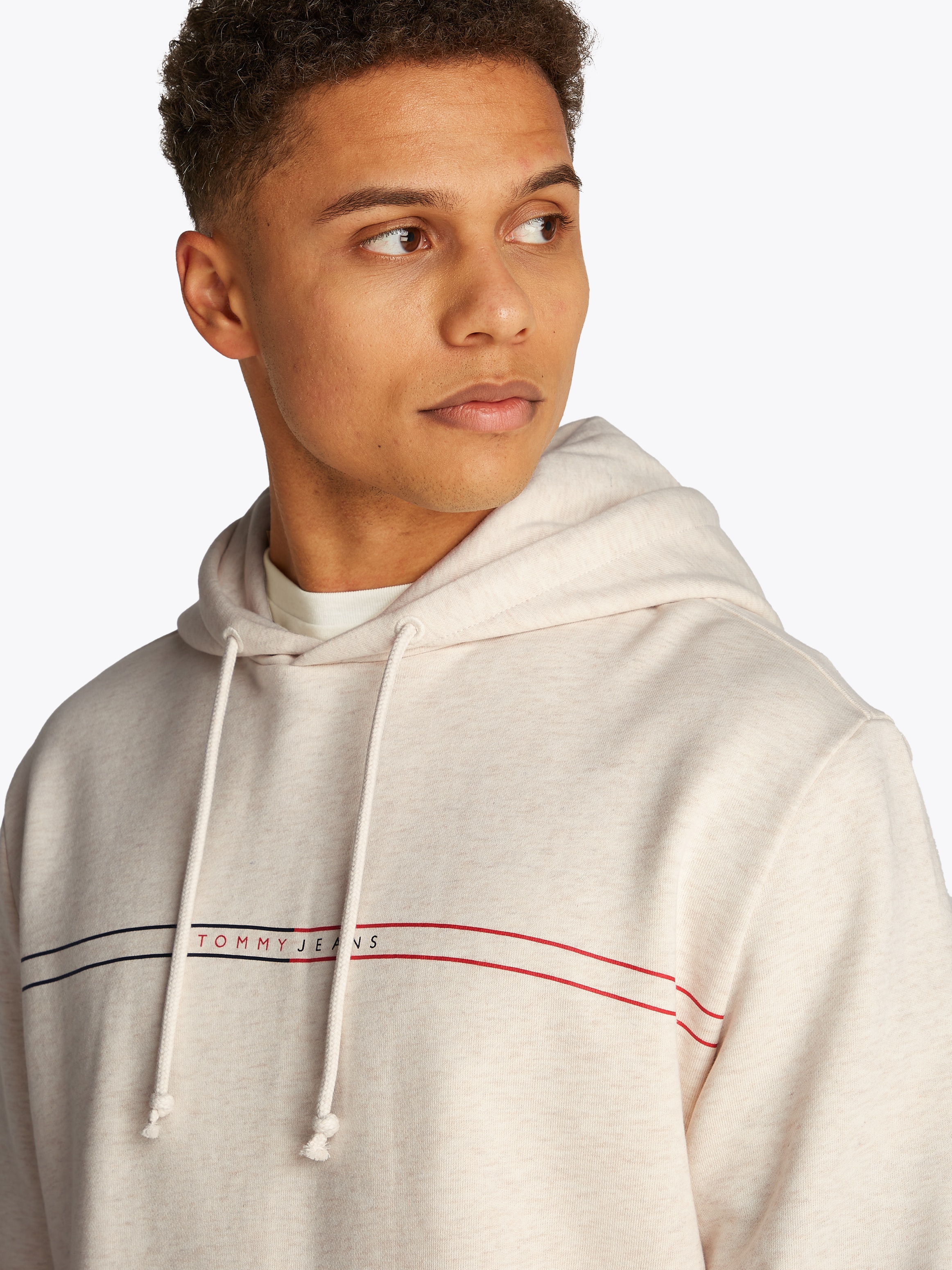 Tommy Jeans Sweat à capuche »TJM REG ENTRY GRAPHIC HOODIE EXT«, mit mehrfarbigen Print
