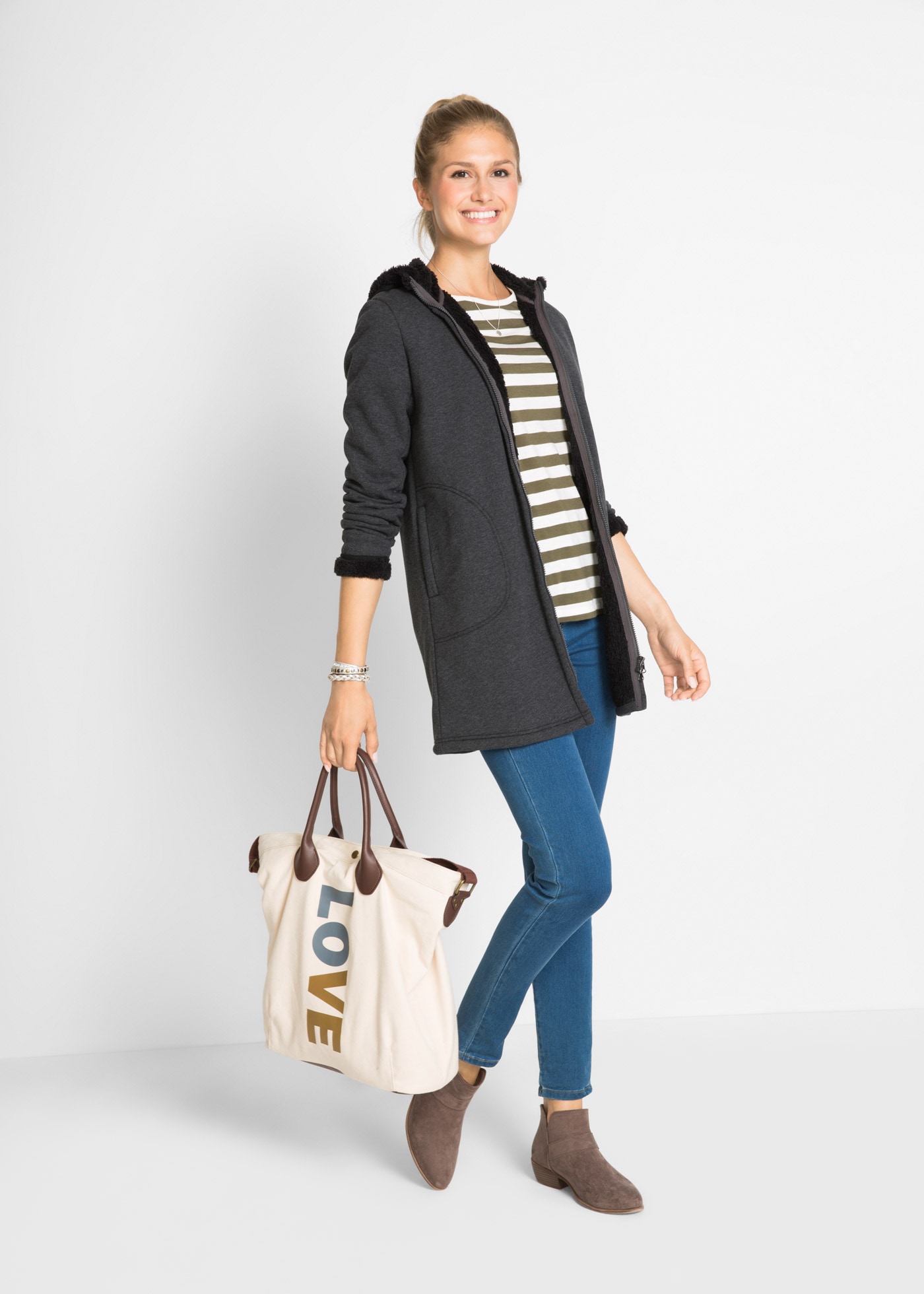 bonprix Kapuzensweatjacke »Kapuzen-Sweatjacke mit Teddyfell« mit Kapuze, mit Teddyfell-Futter, aus Polyester und Baumwolle