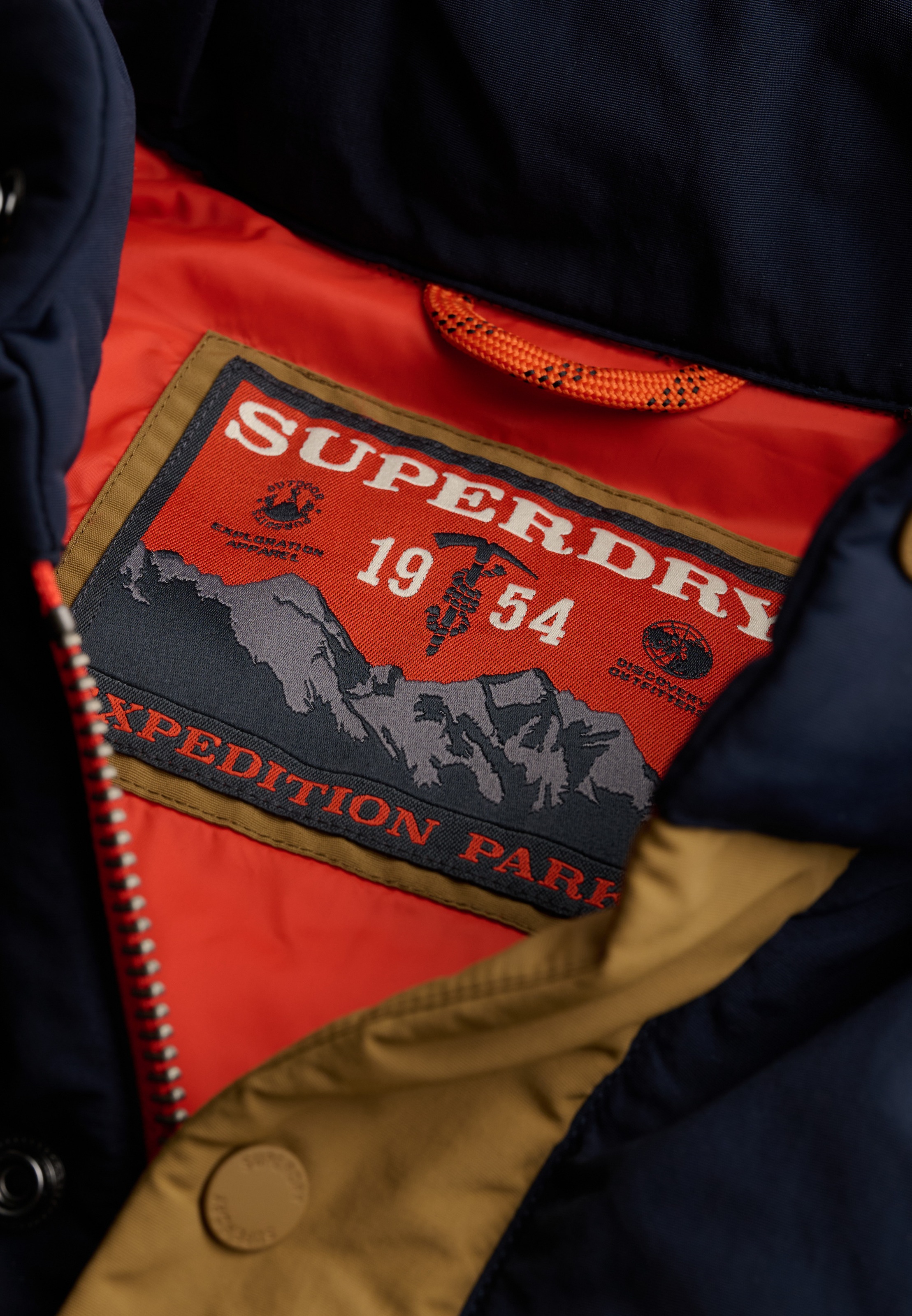 Superdry Steppjacke »EVEREST COL BLOCK PUFFER JKT« mit Kapuze Kunstfaser, relaxed fit