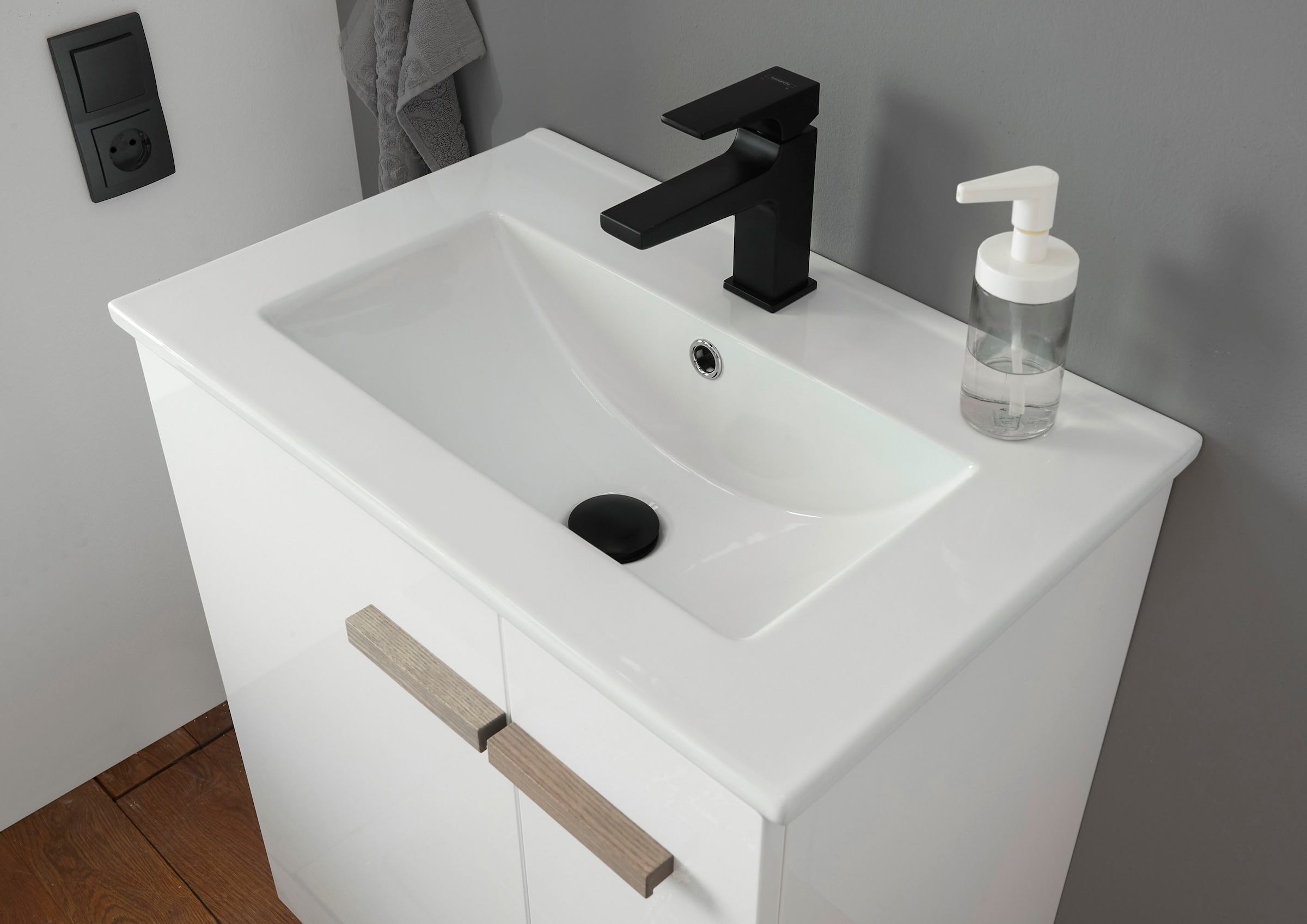 Home affaire Waschtisch »SOLiD, Unterschrank inkl. Waschbecken, Badschrank mit Holzgriffe« in zwei Farben verfügbar, inkl. Waschbecken, Breite 60 cm