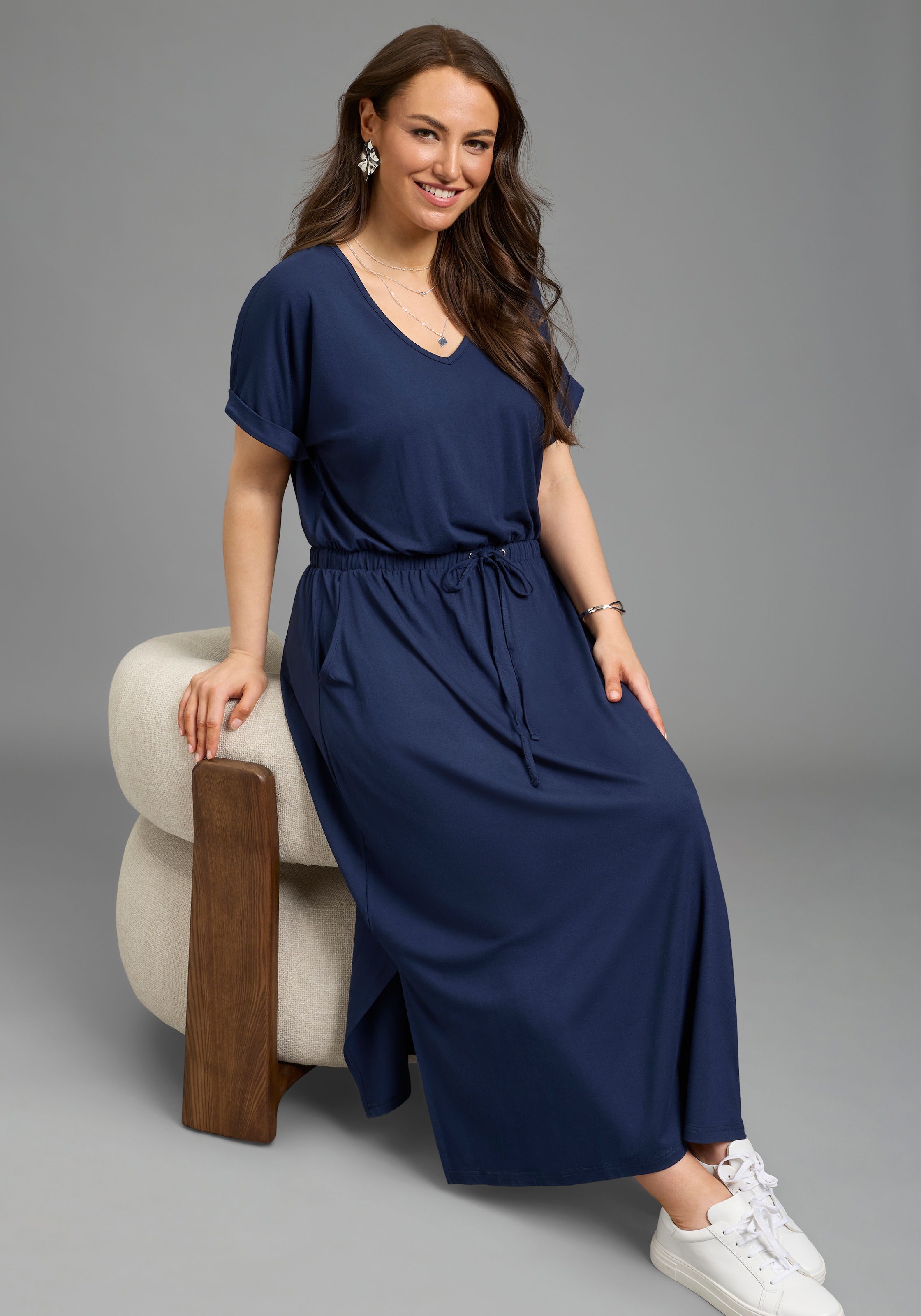 Laura Scott CURVE Jerseykleid Eingrifftaschen knöchellanger Schnitt, V-Ausschnitt, praktische Eingrifftaschen